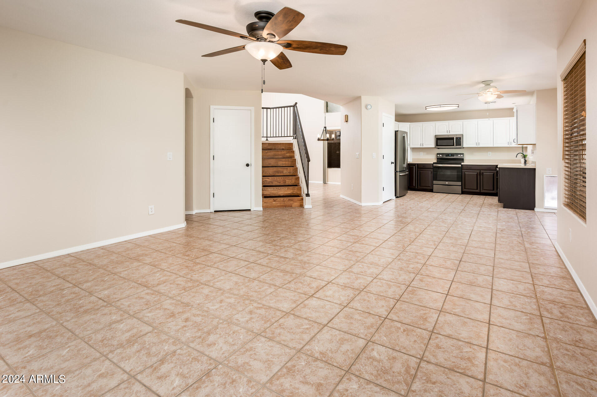 143 W HELENA Drive