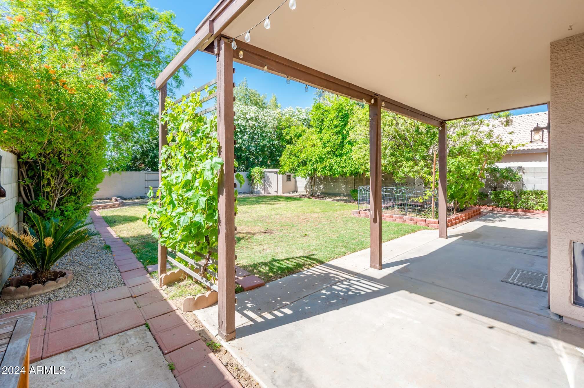143 W HELENA Drive