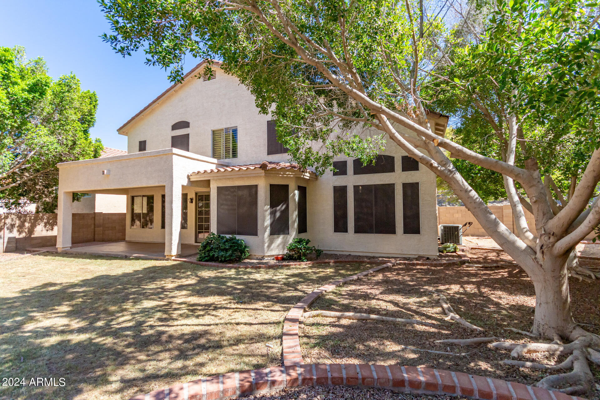 732 E HIDDENVIEW Drive