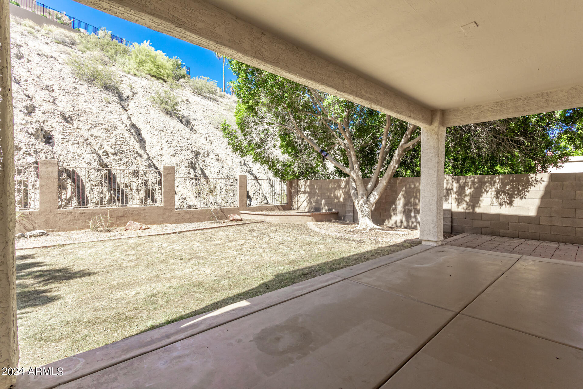 732 E HIDDENVIEW Drive