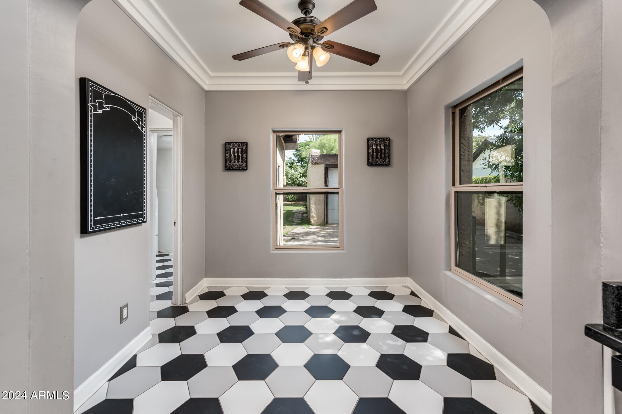 40 W MEDLOCK Drive