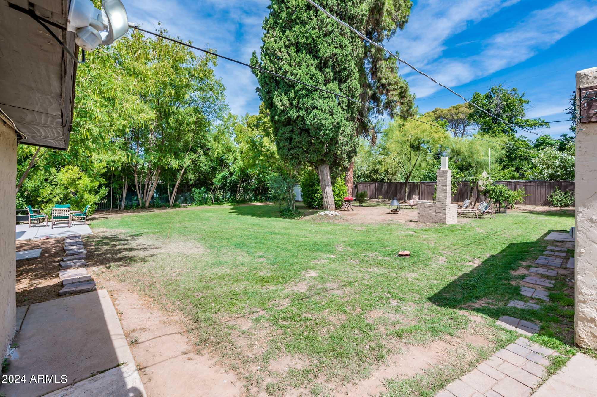 40 W MEDLOCK Drive