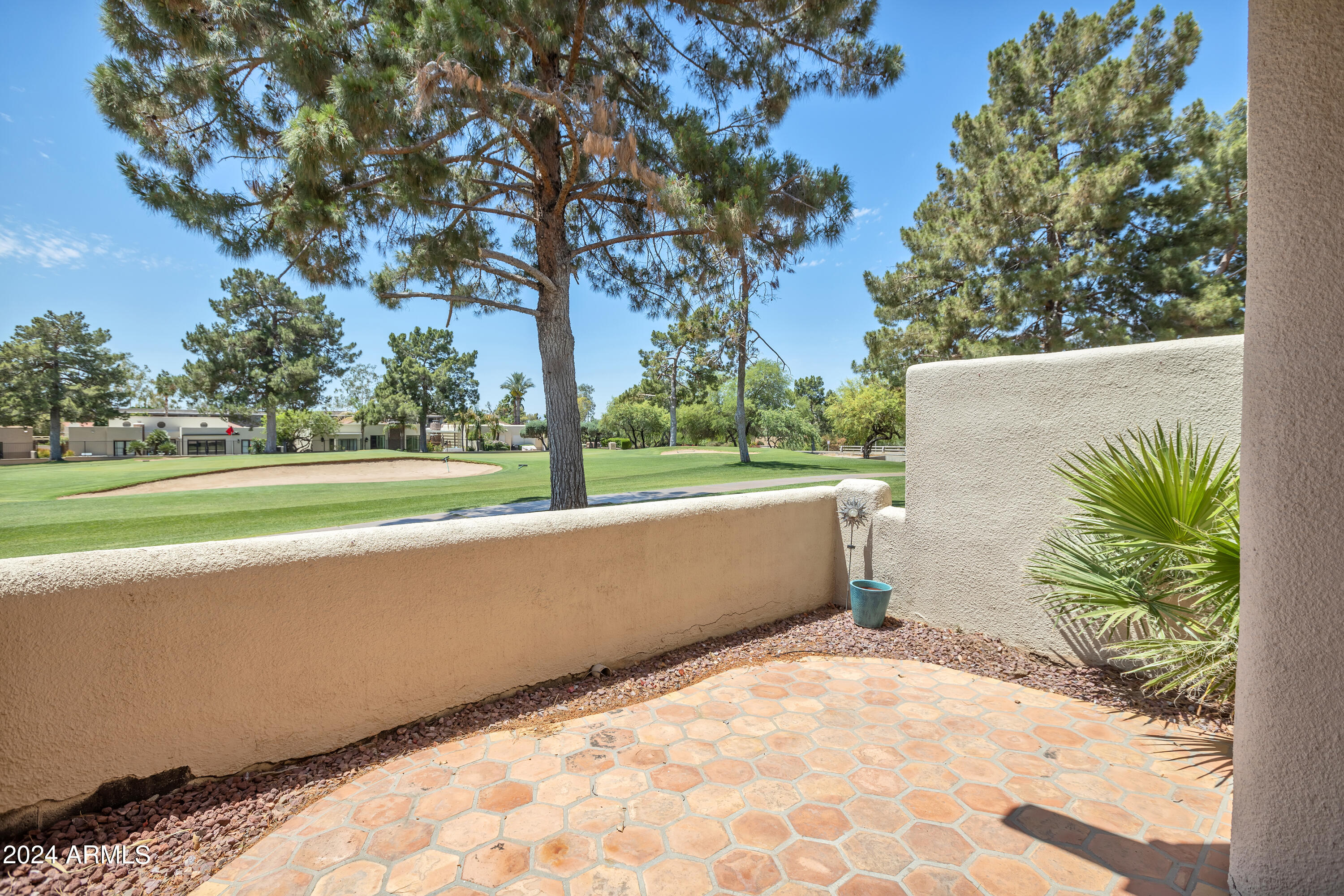 3021 E Rose Lane