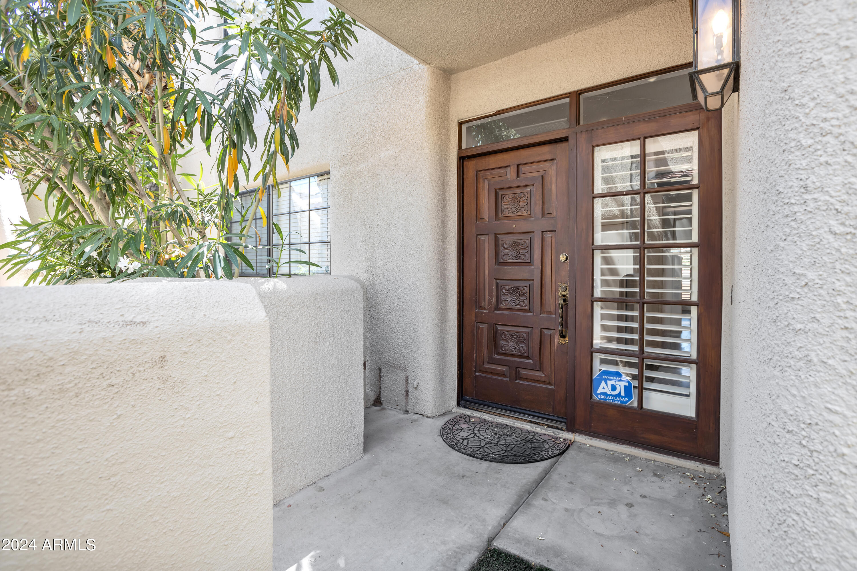 3021 E Rose Lane