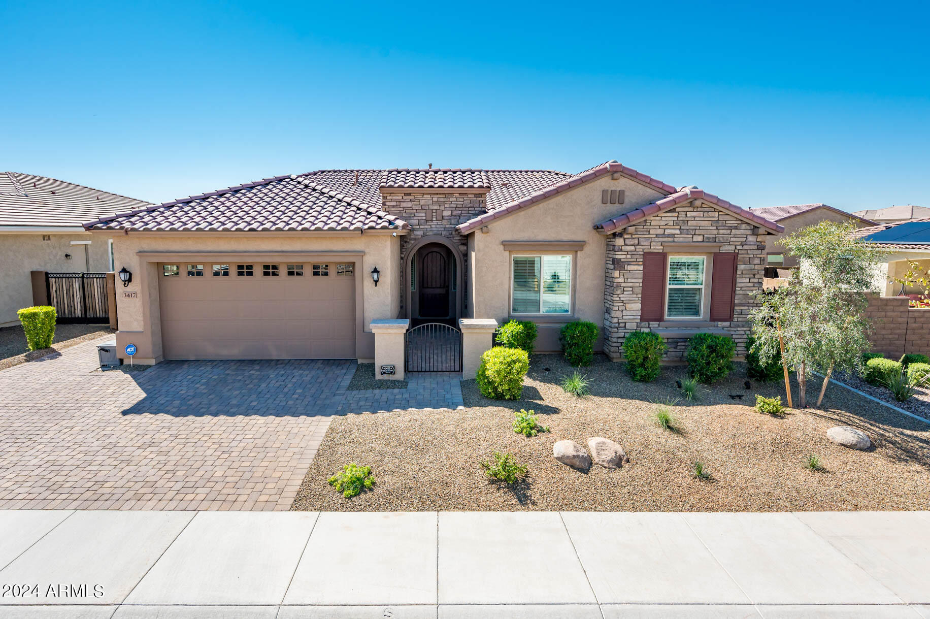 3417 E DALEY Lane