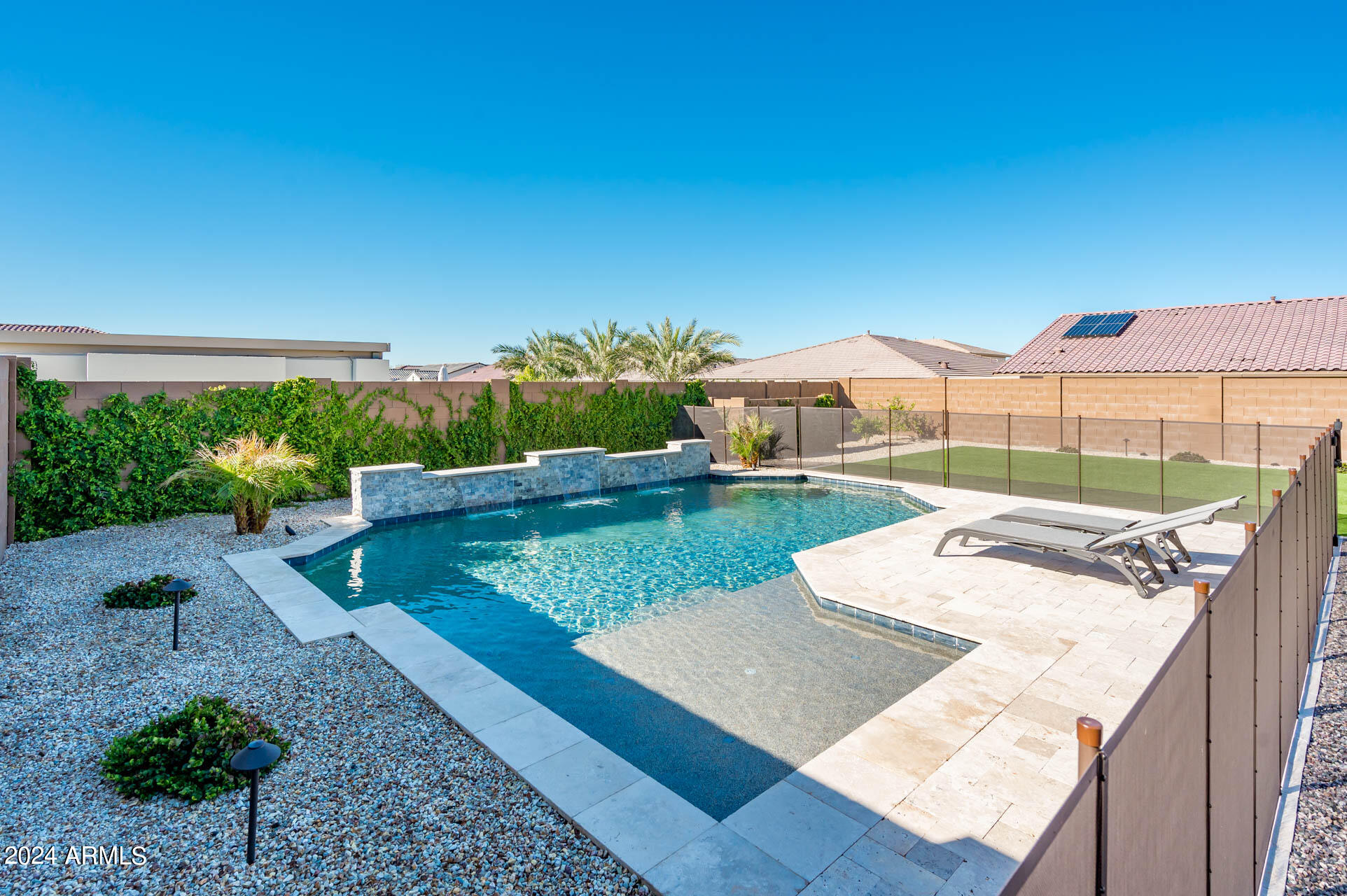3417 E DALEY Lane