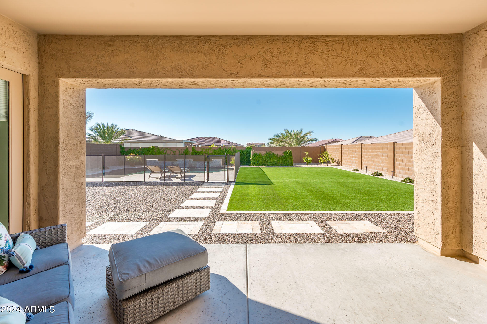3417 E DALEY Lane