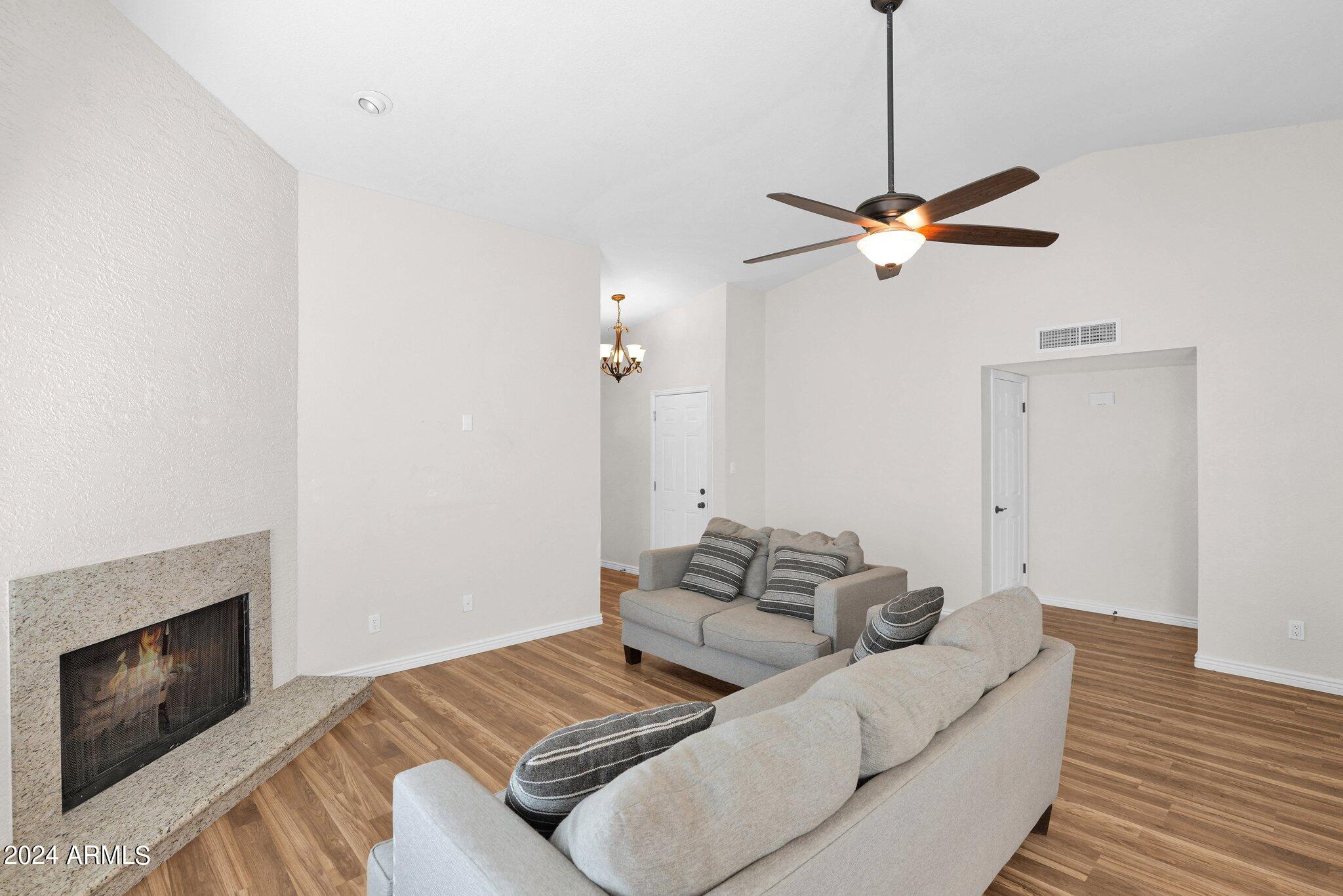 6824 E AIRE LIBRE Lane