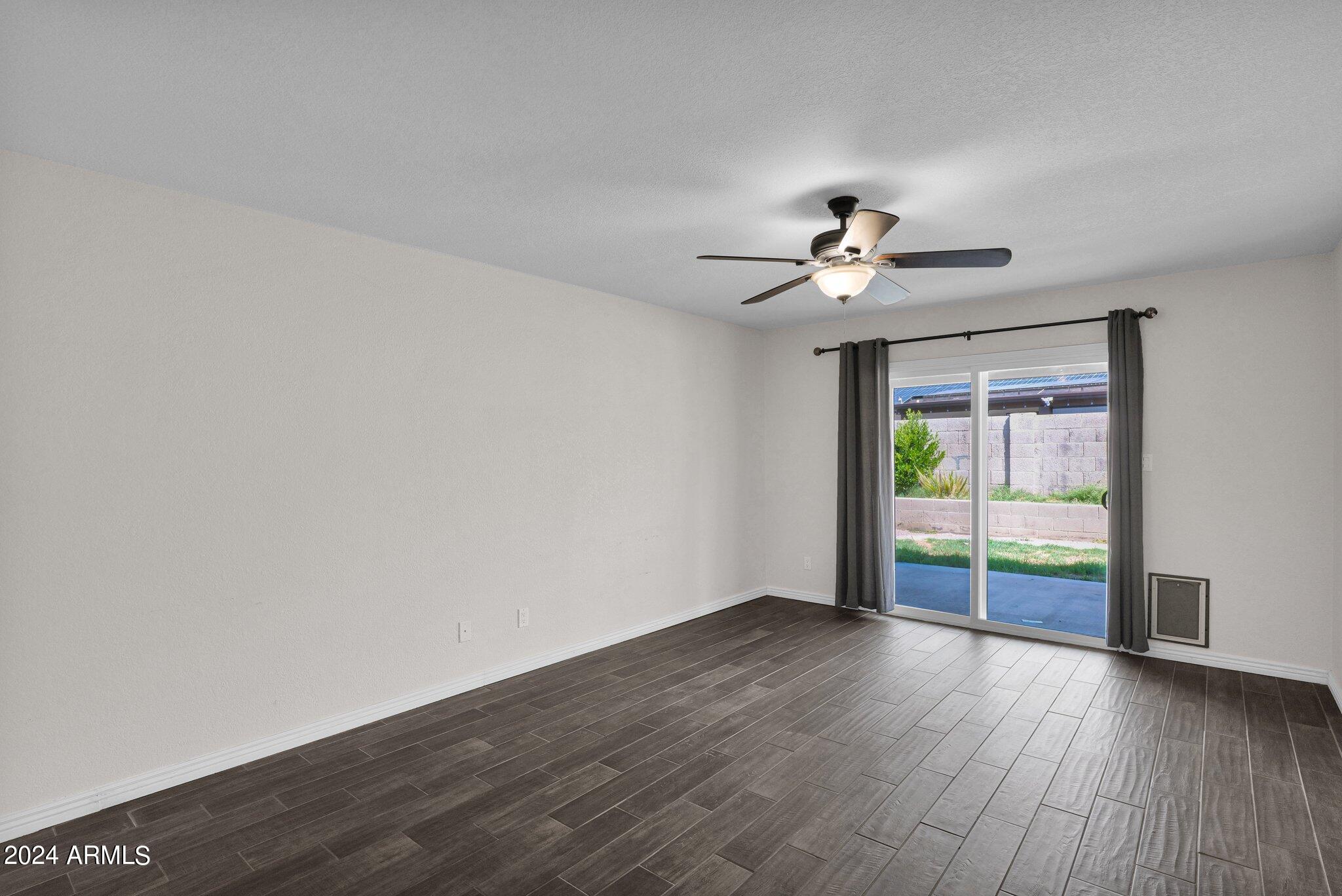 6824 E AIRE LIBRE Lane