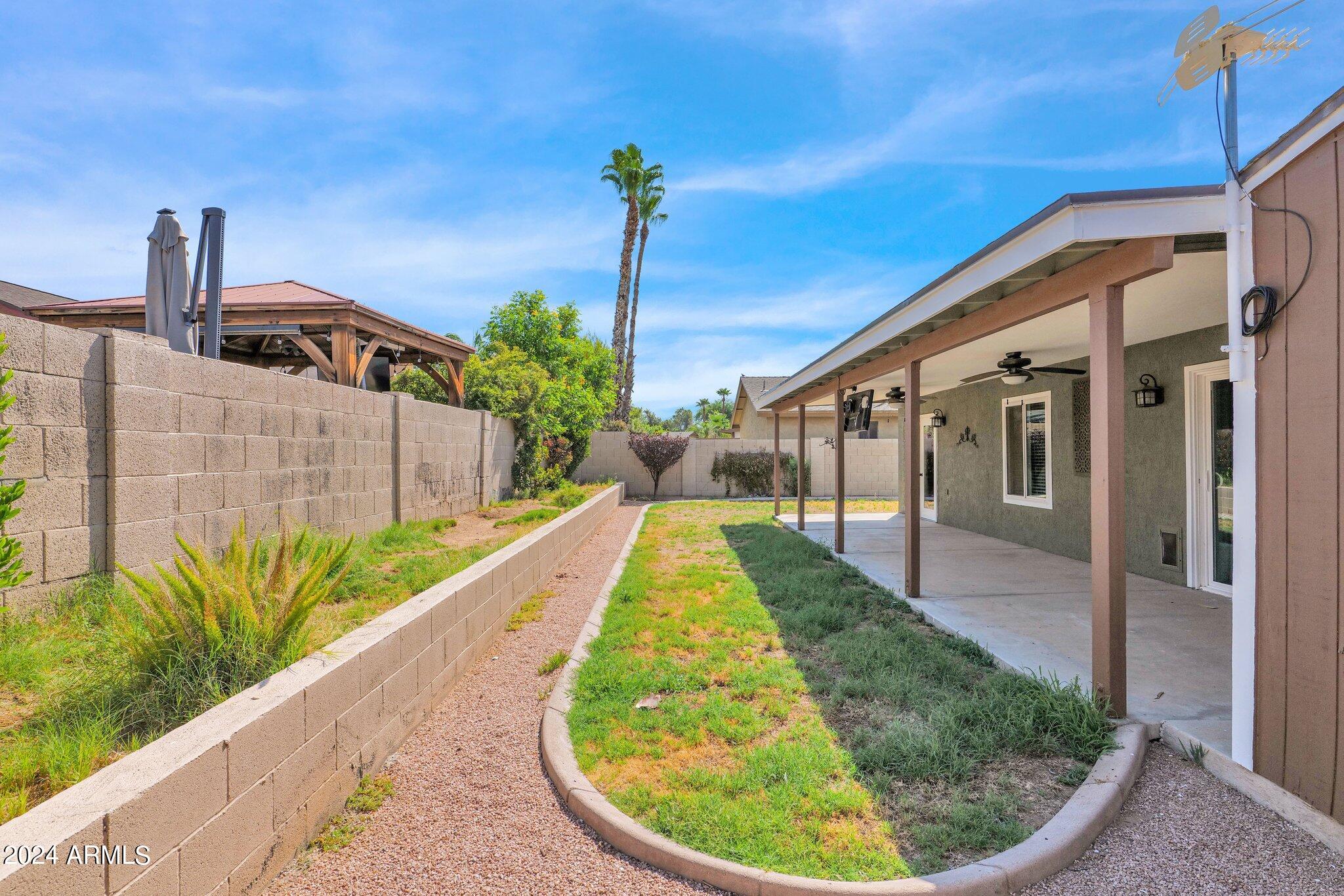 6824 E AIRE LIBRE Lane