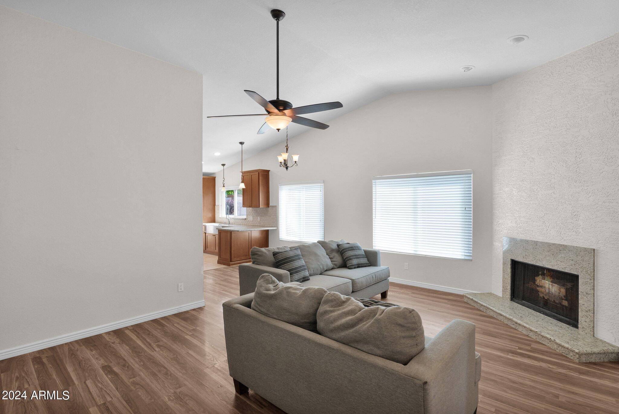 6824 E AIRE LIBRE Lane