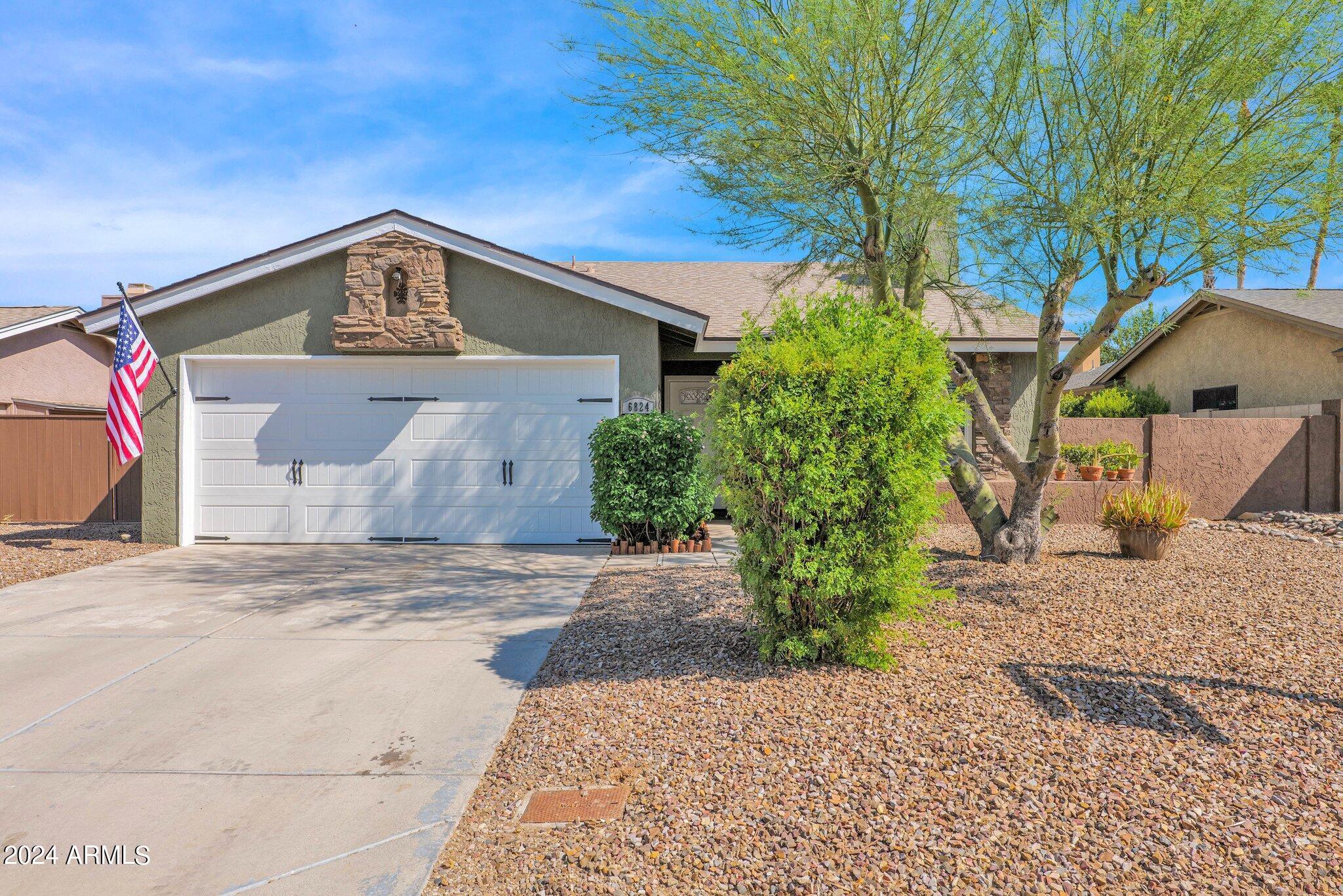 6824 E AIRE LIBRE Lane
