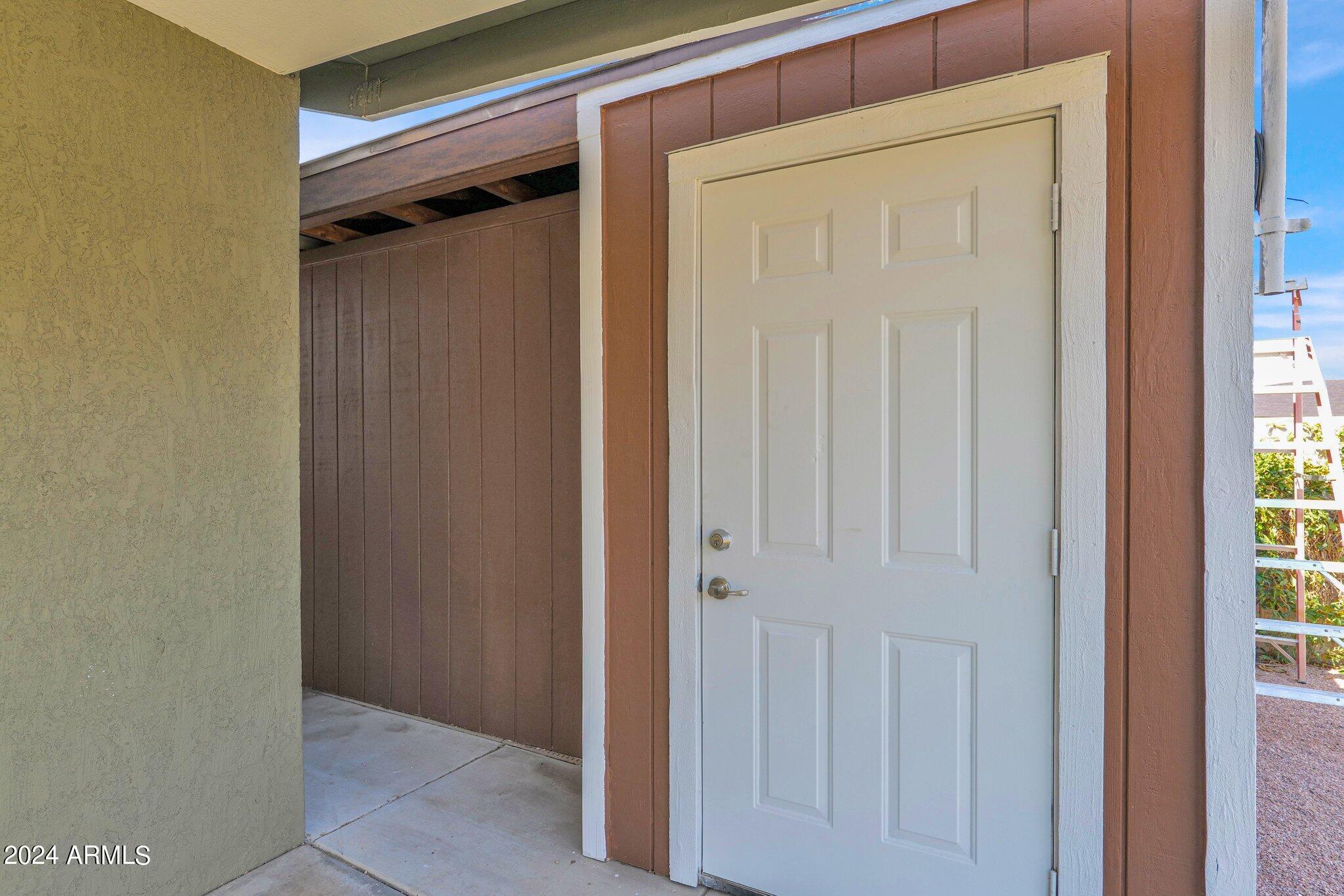 6824 E AIRE LIBRE Lane