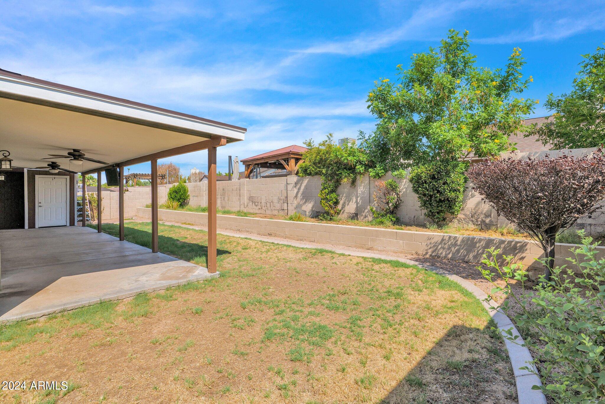 6824 E AIRE LIBRE Lane