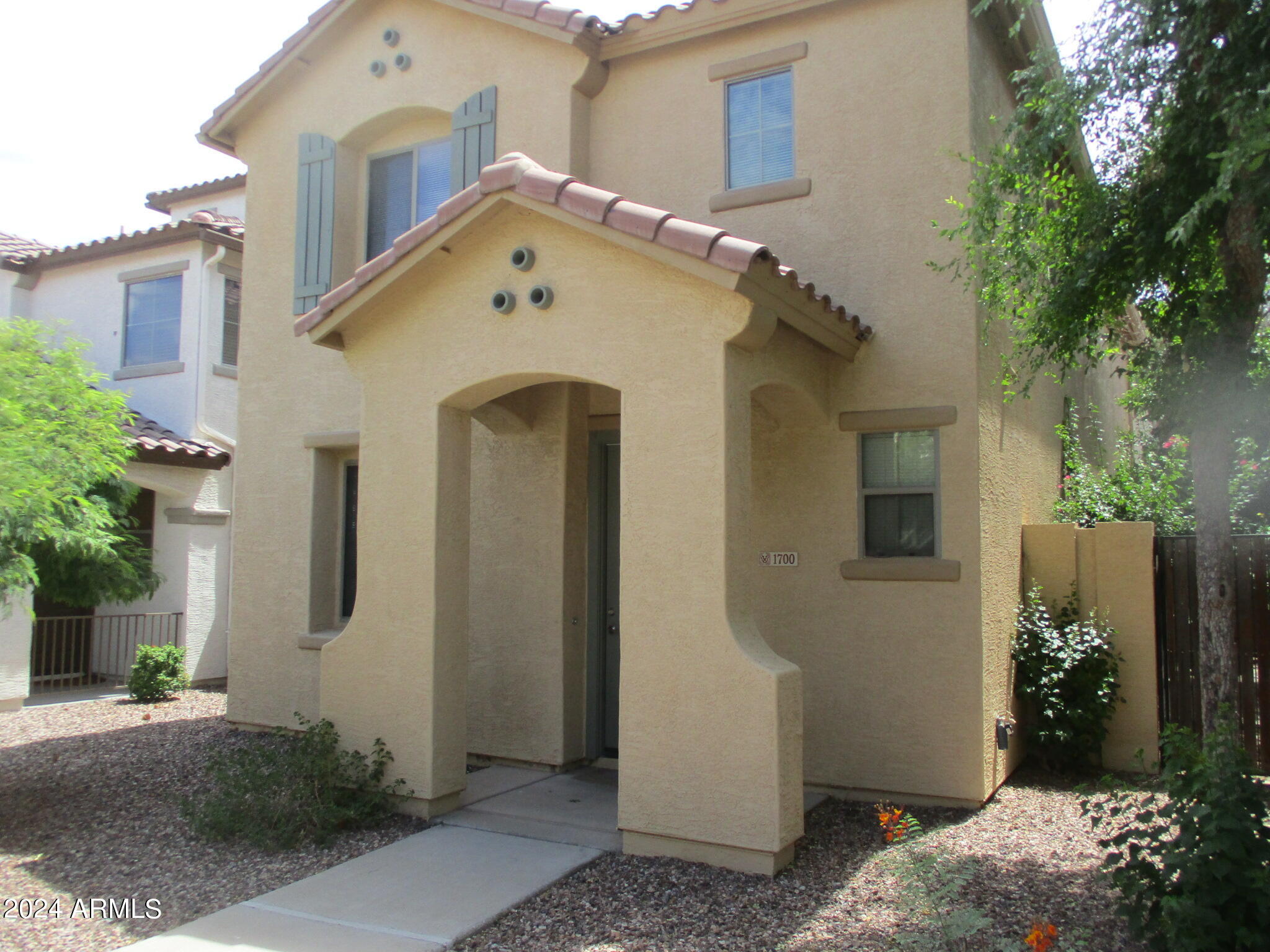 1700 E JOSEPH Way