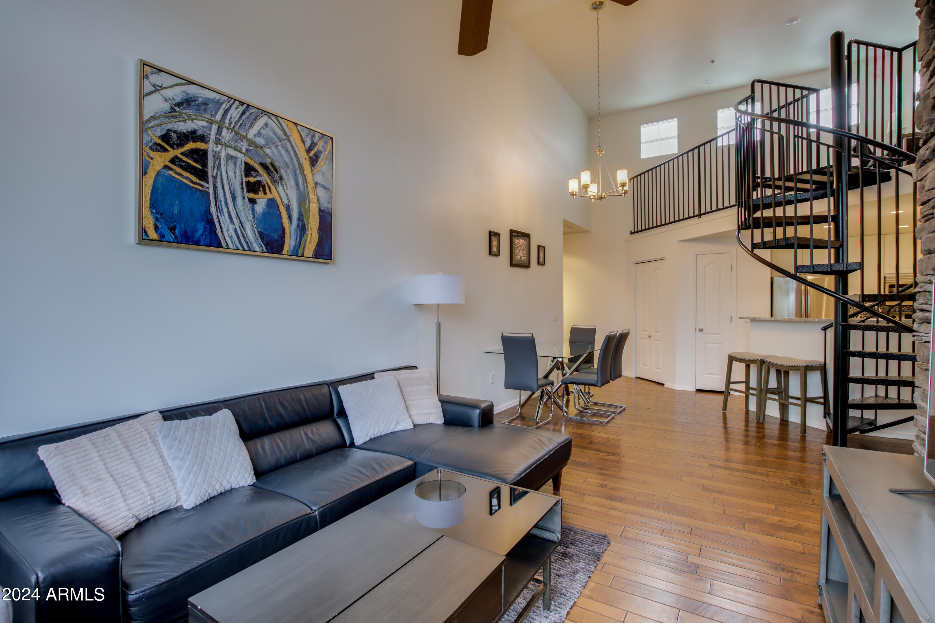 1701 E COLTER Street 478