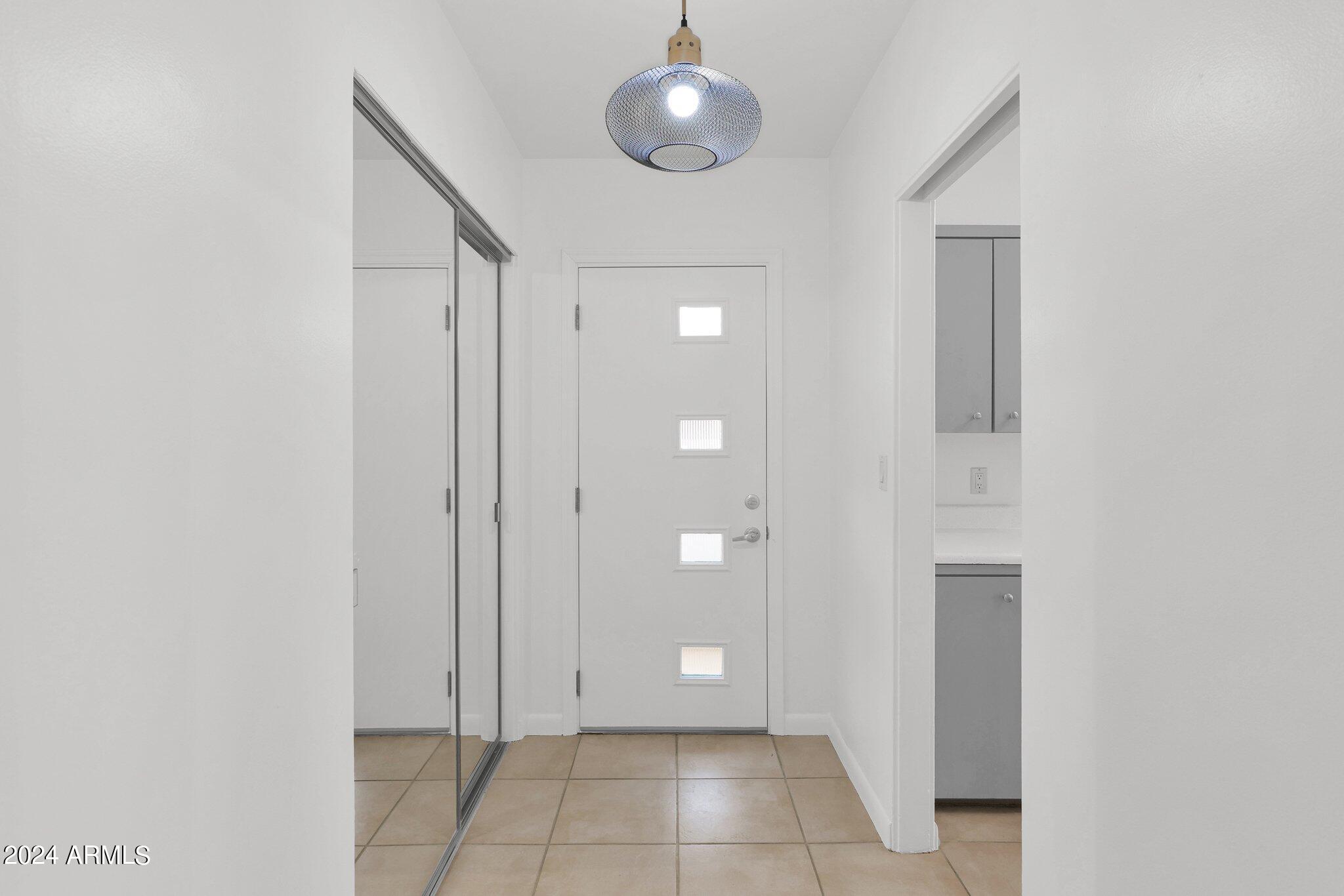 102 W MARYLAND Avenue, A2