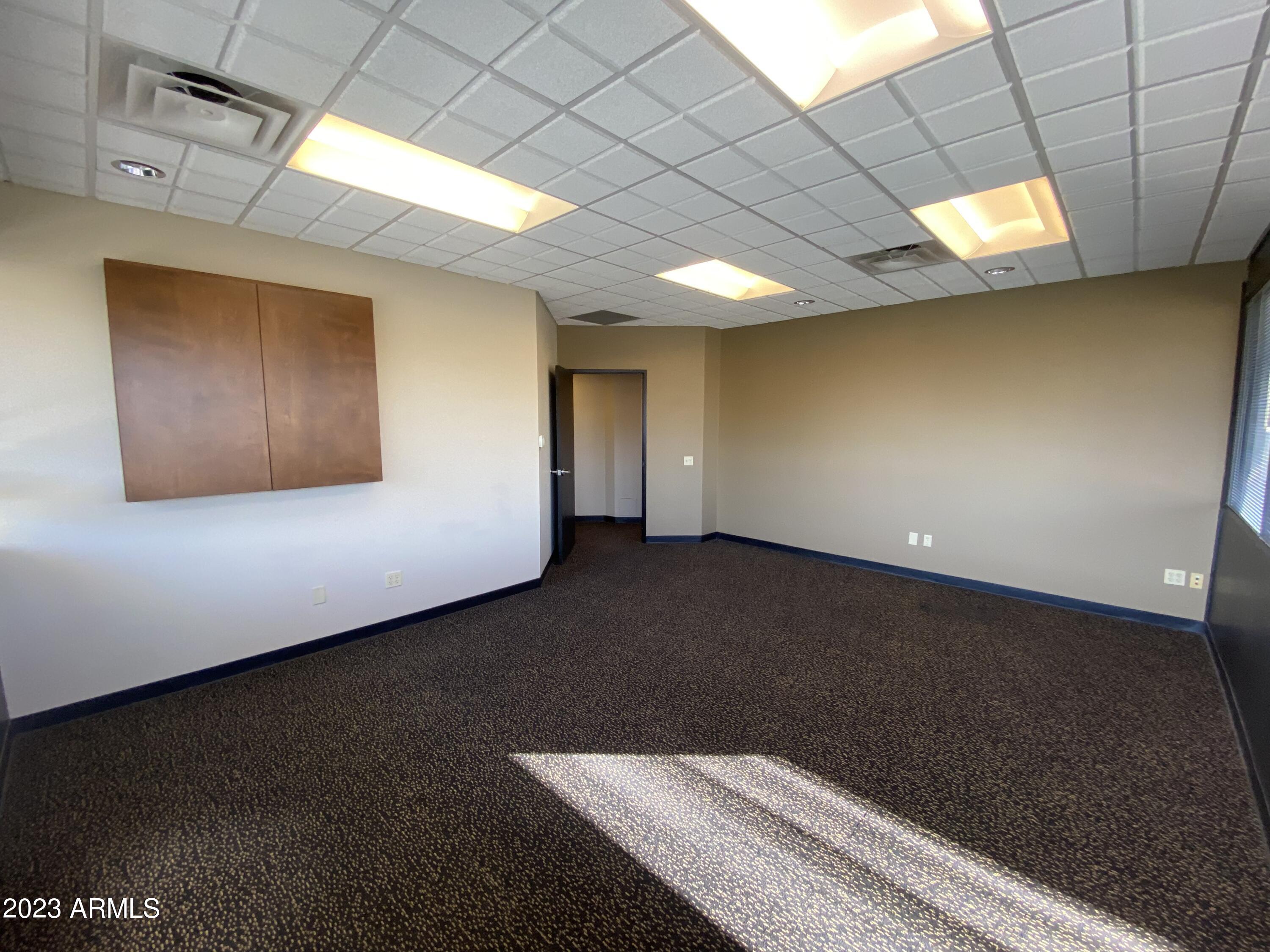 1515 E MISSOURI Avenue, 201-202