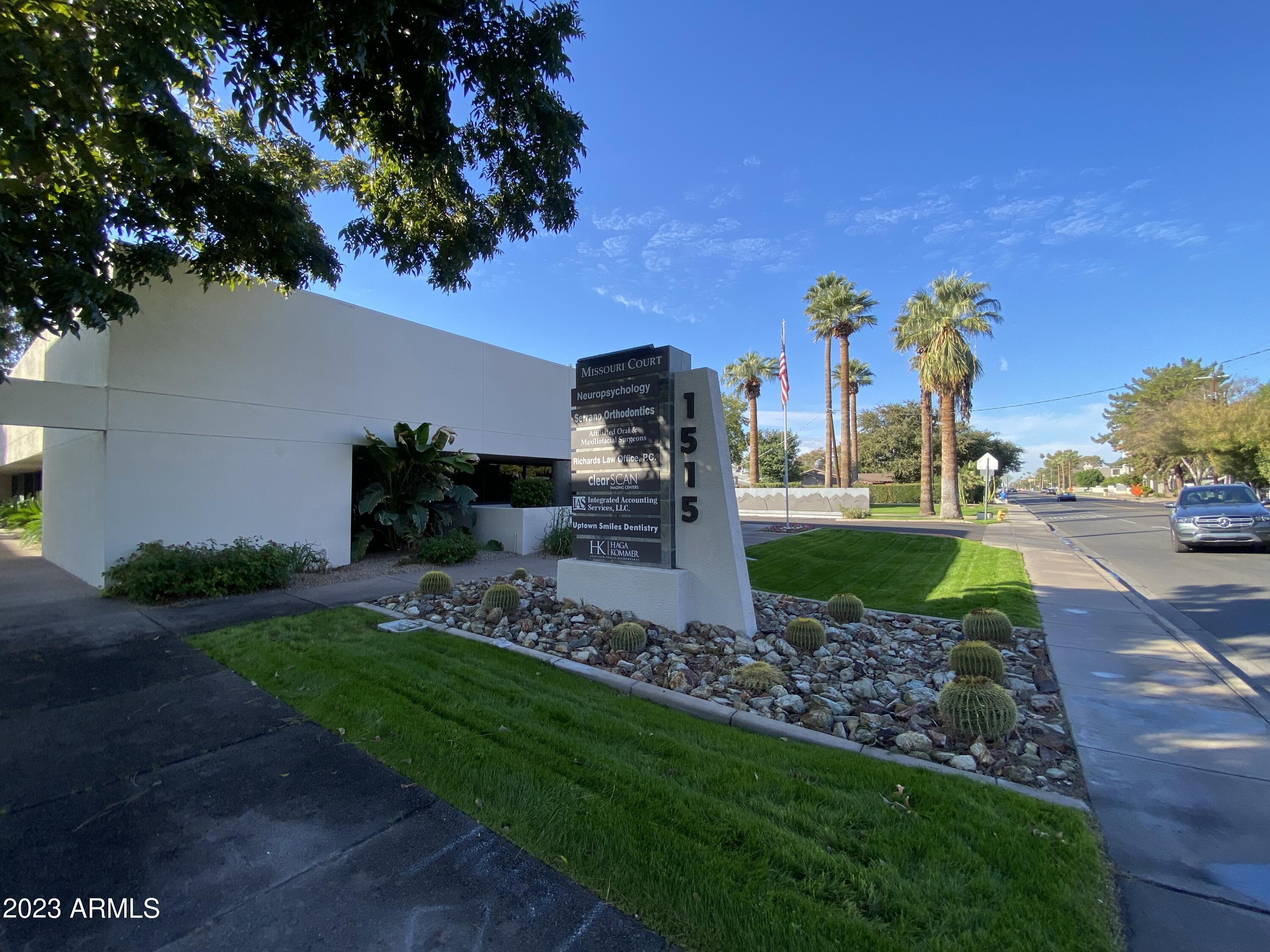 1515 E MISSOURI Avenue, 201-202
