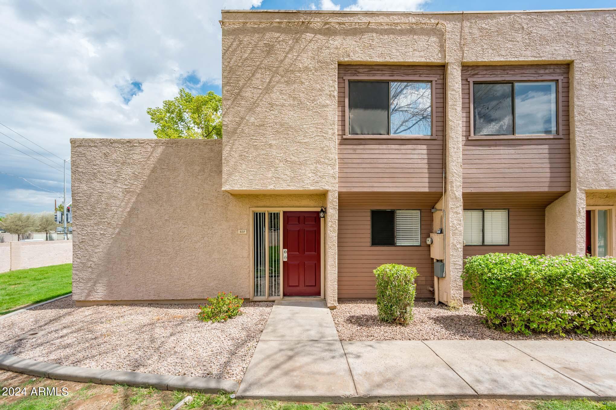 837 W 13TH Street