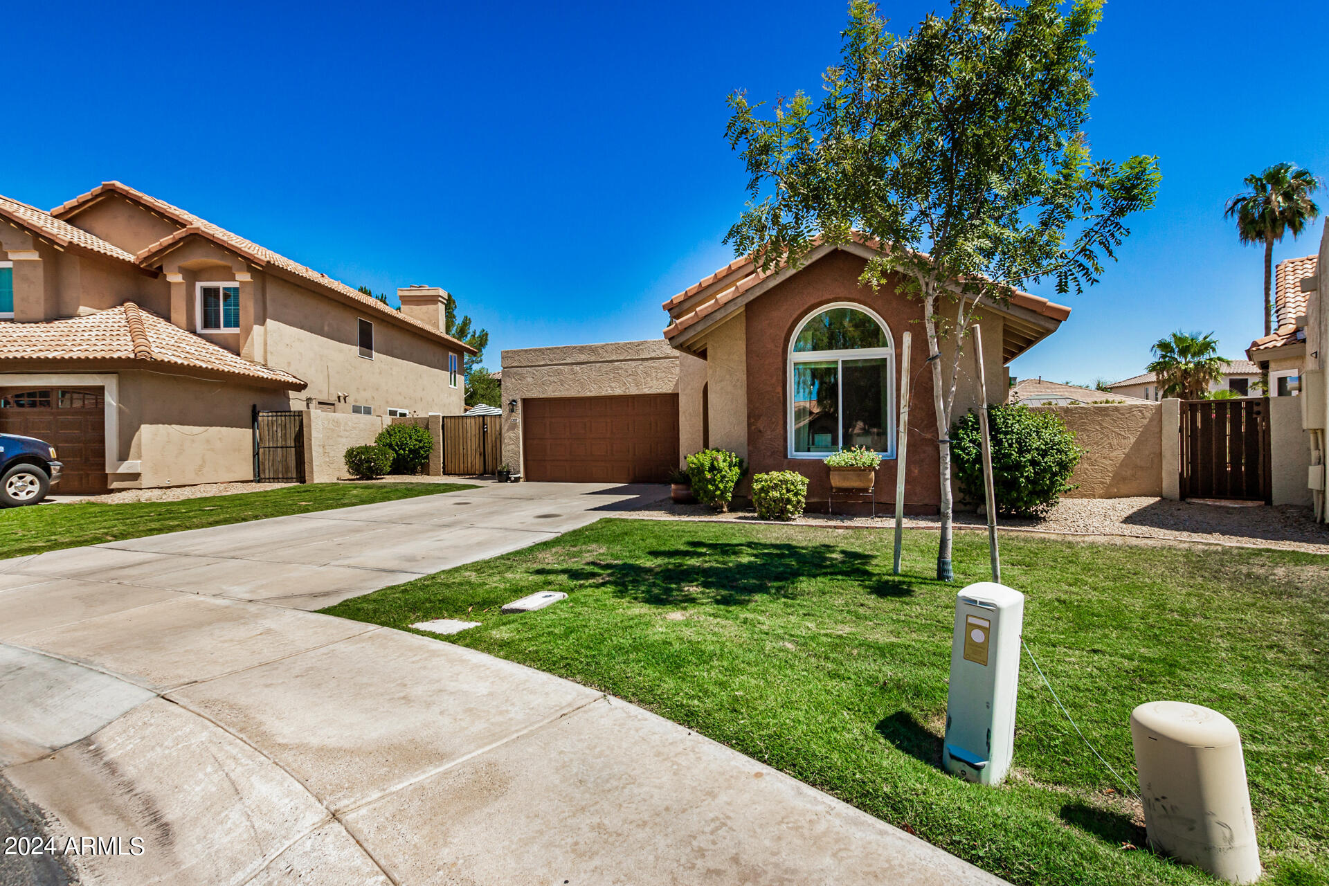 1207 W SEASCAPE Court