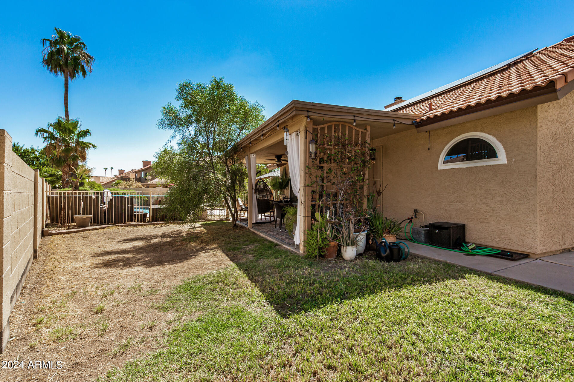1207 W SEASCAPE Court