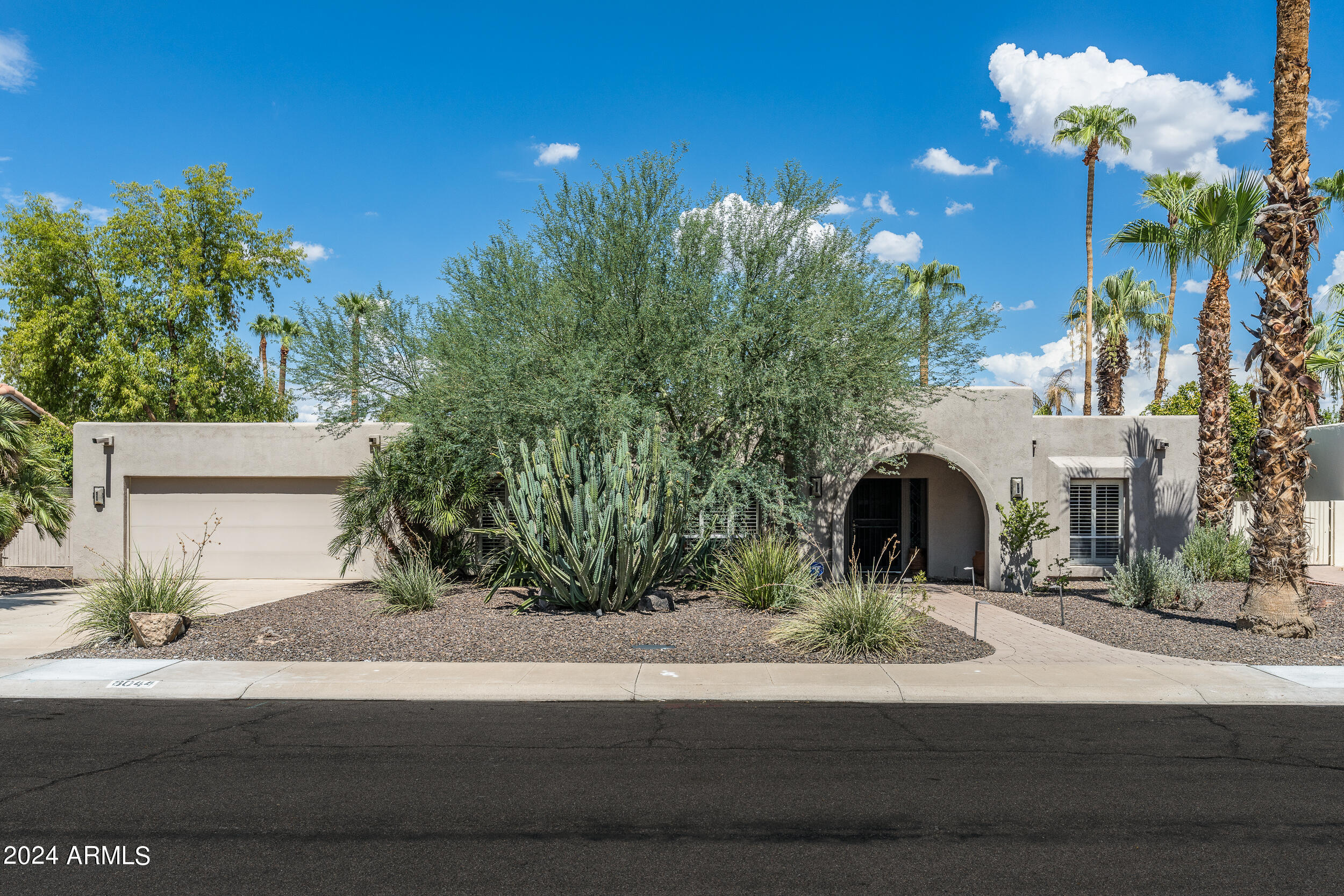 8044 E Del Mercurio Drive