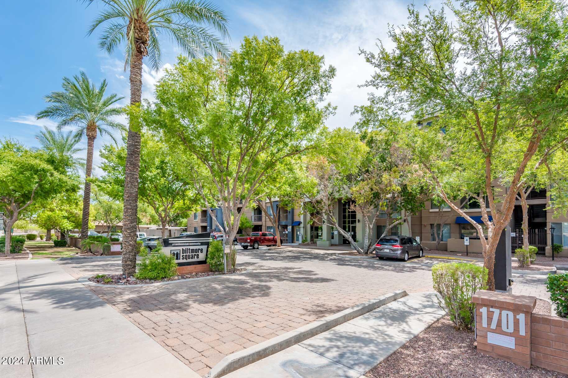 1701 E COLTER Street 481