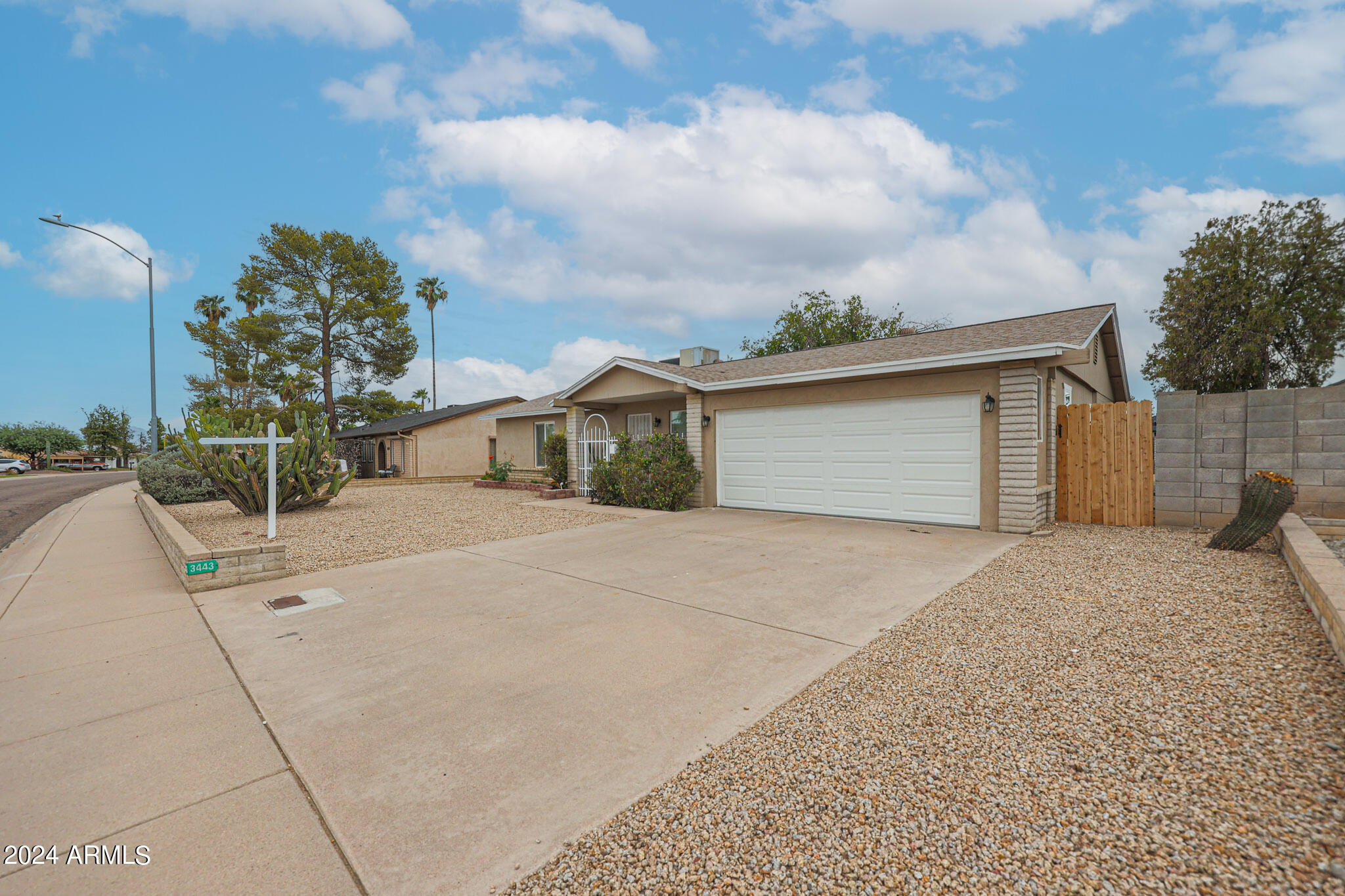 3443 E PARADISE Drive