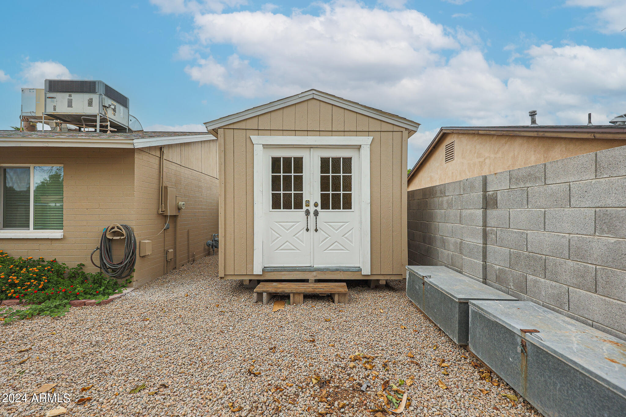 3443 E PARADISE Drive