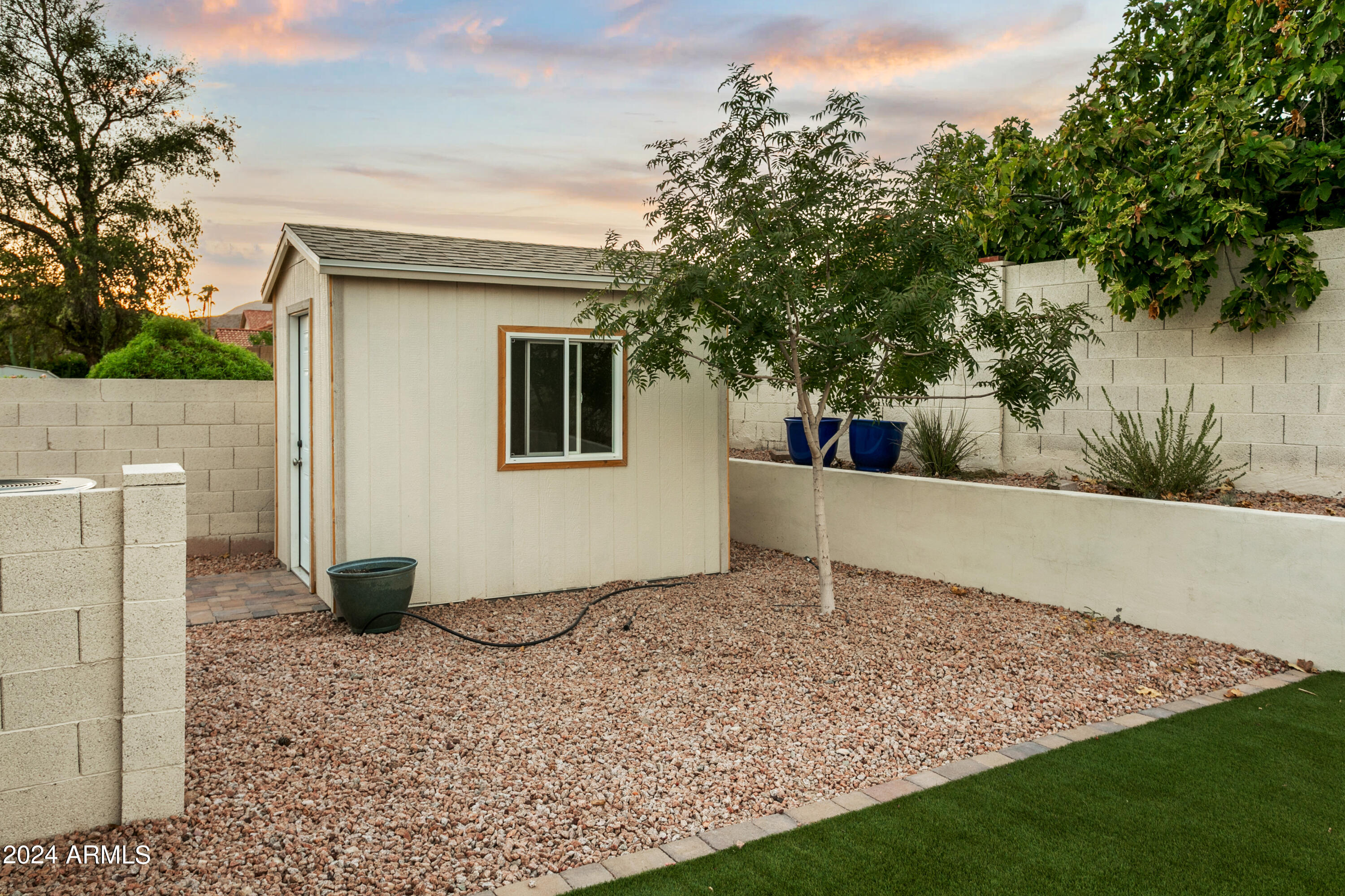 3706 E DESERT FLOWER Lane