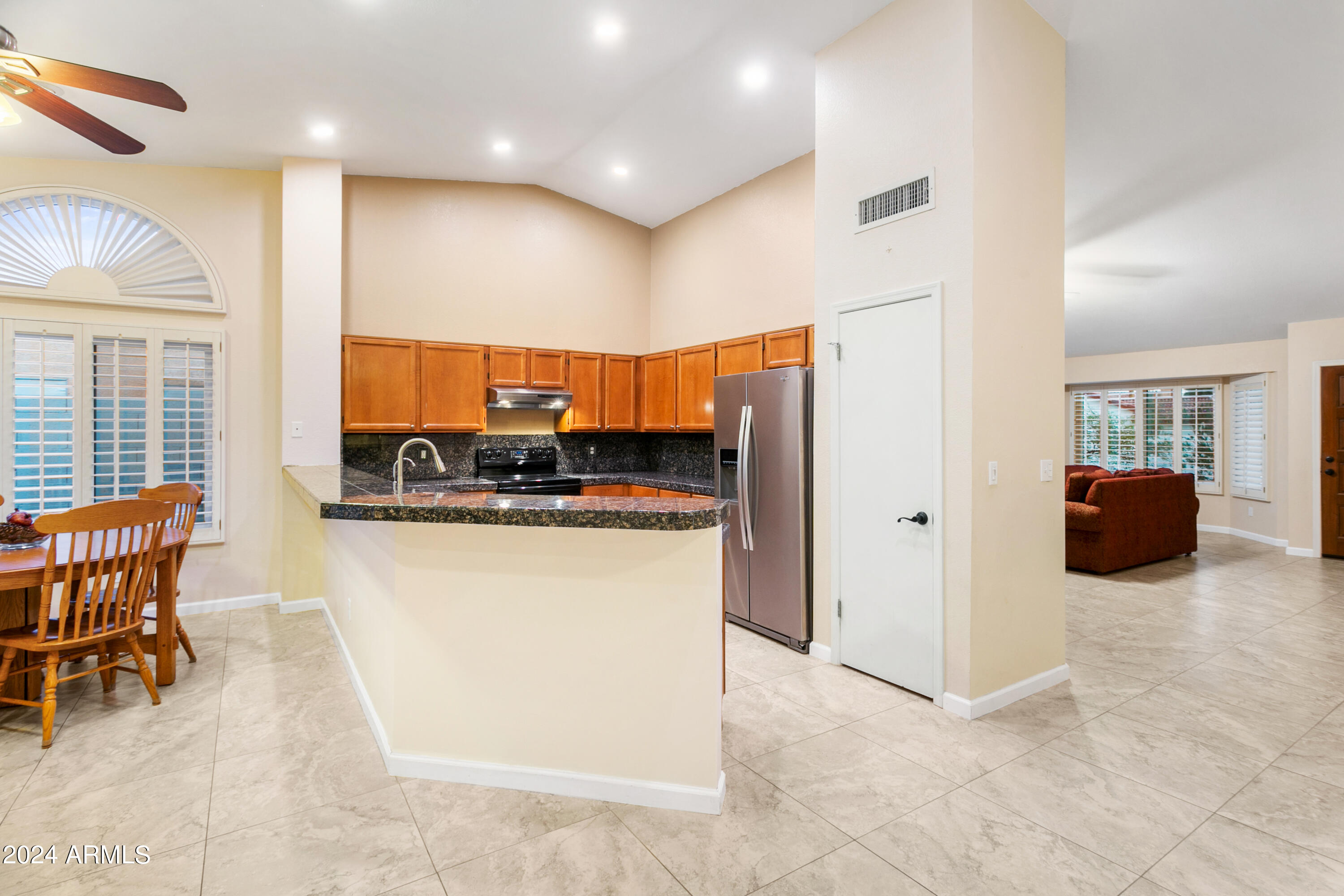 3706 E DESERT FLOWER Lane