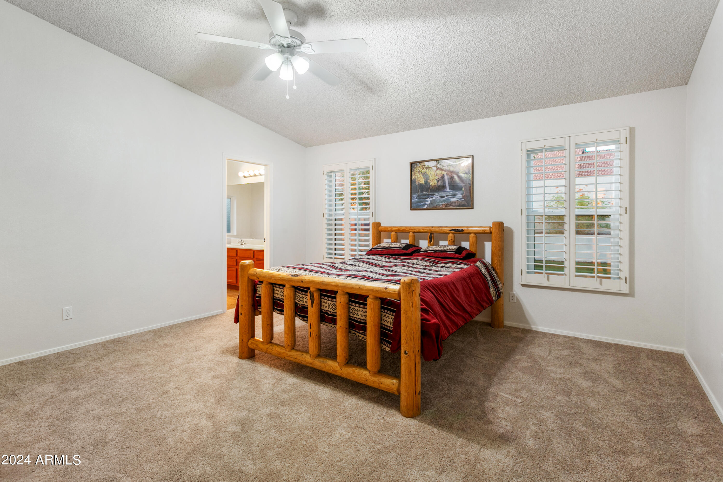 3706 E DESERT FLOWER Lane
