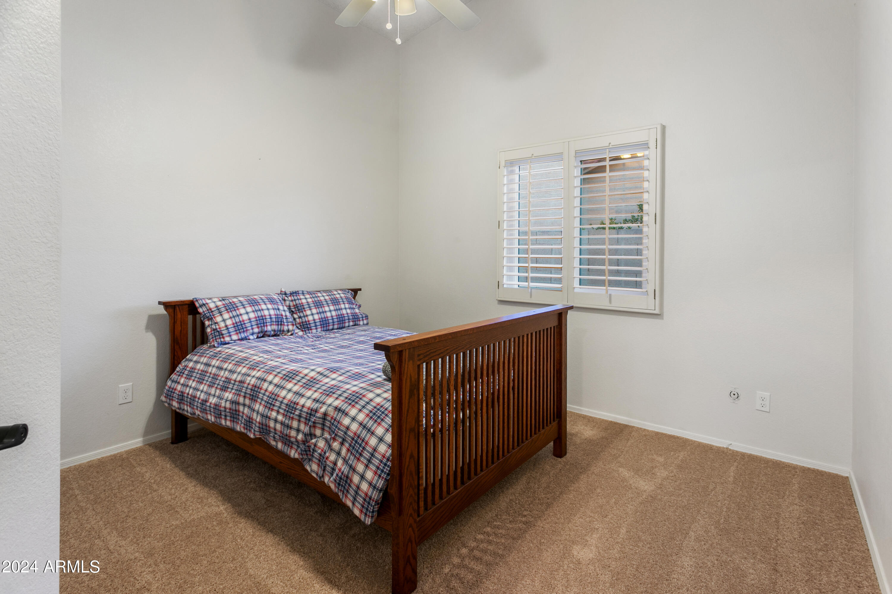 3706 E DESERT FLOWER Lane