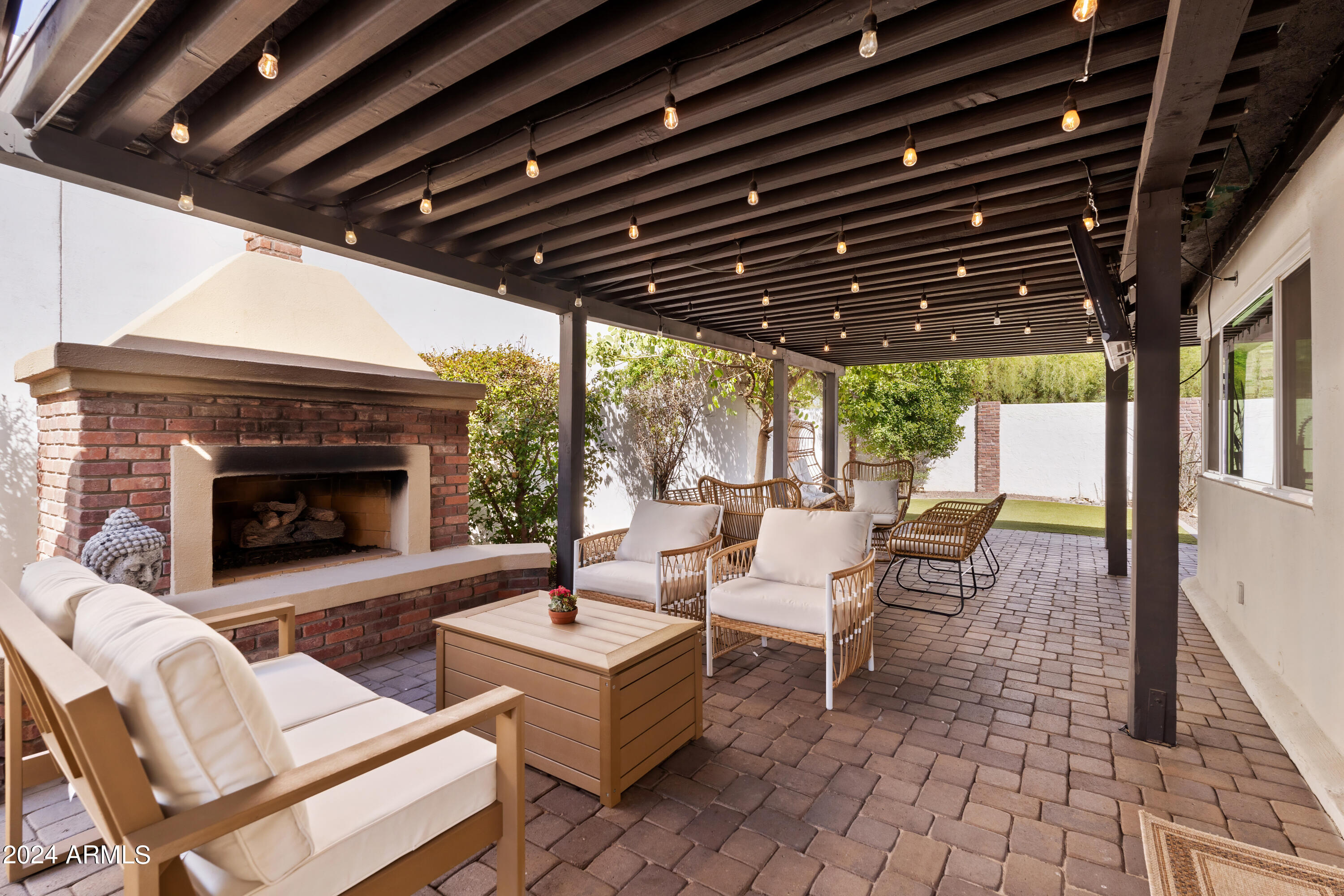 1225 E RANCHO Drive
