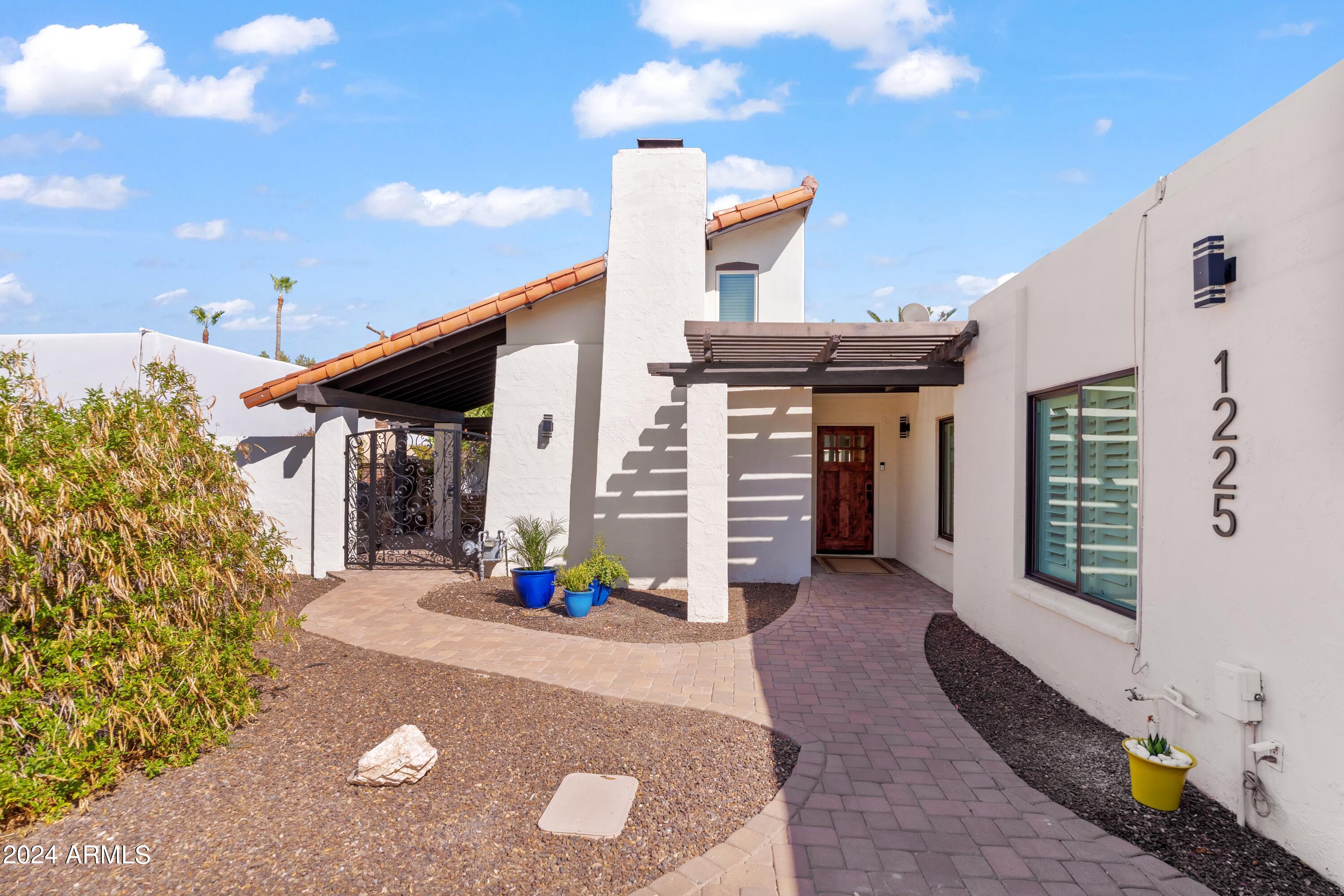 1225 E RANCHO Drive