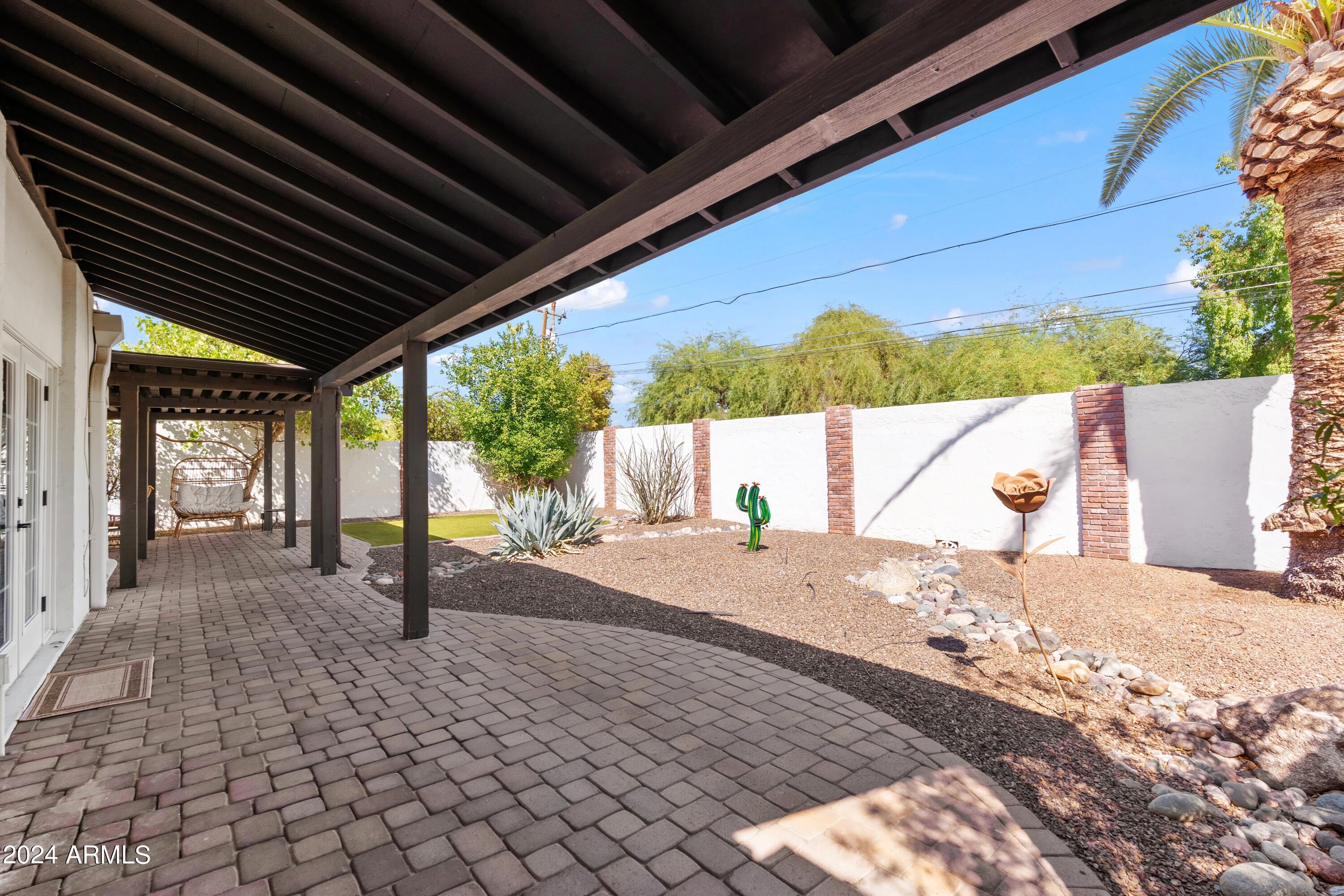 1225 E RANCHO Drive