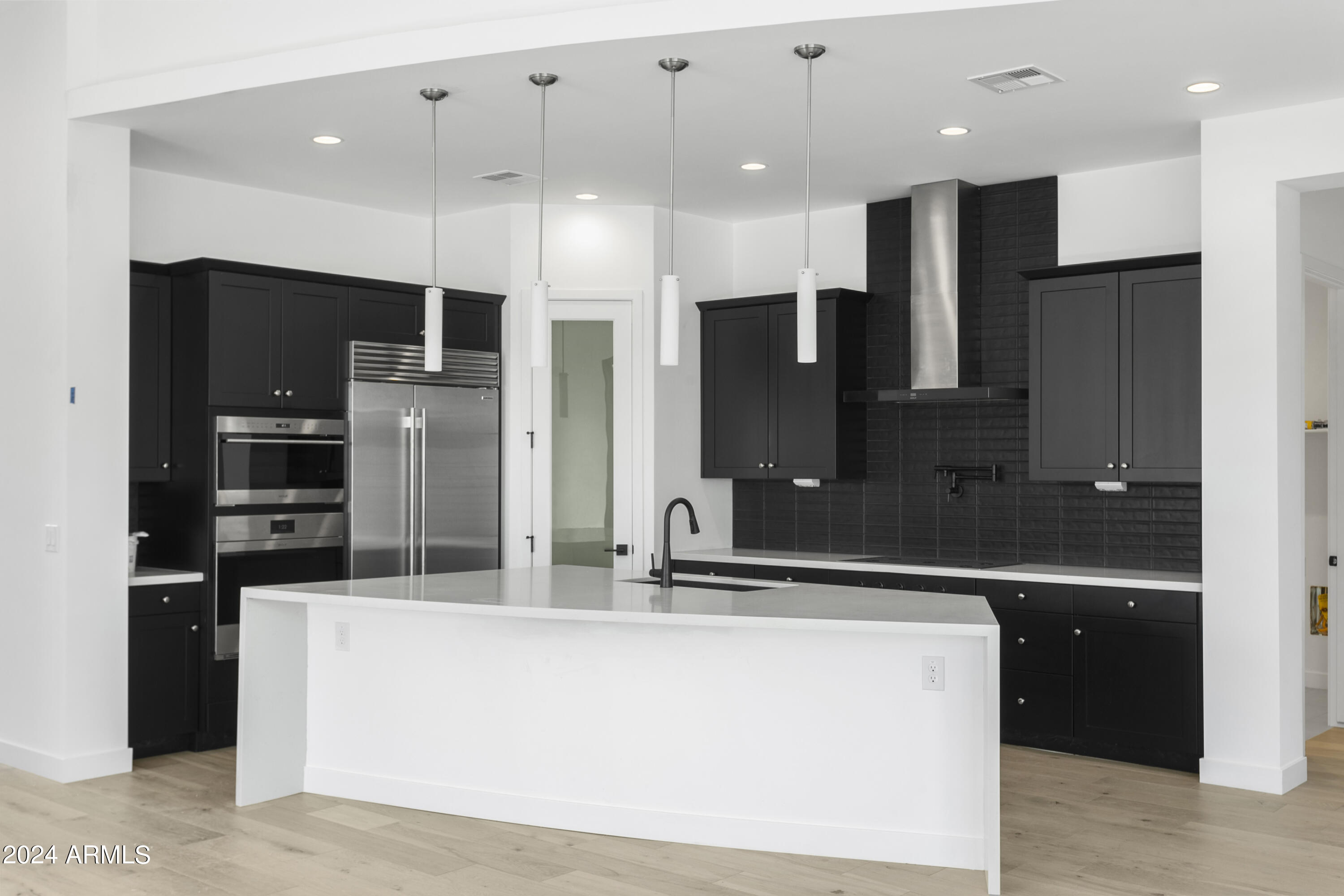 100 W Northern Avenue, 2