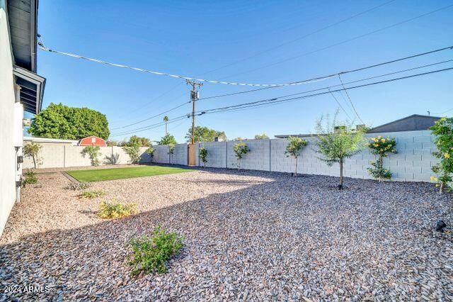 6837 E CULVER Street
