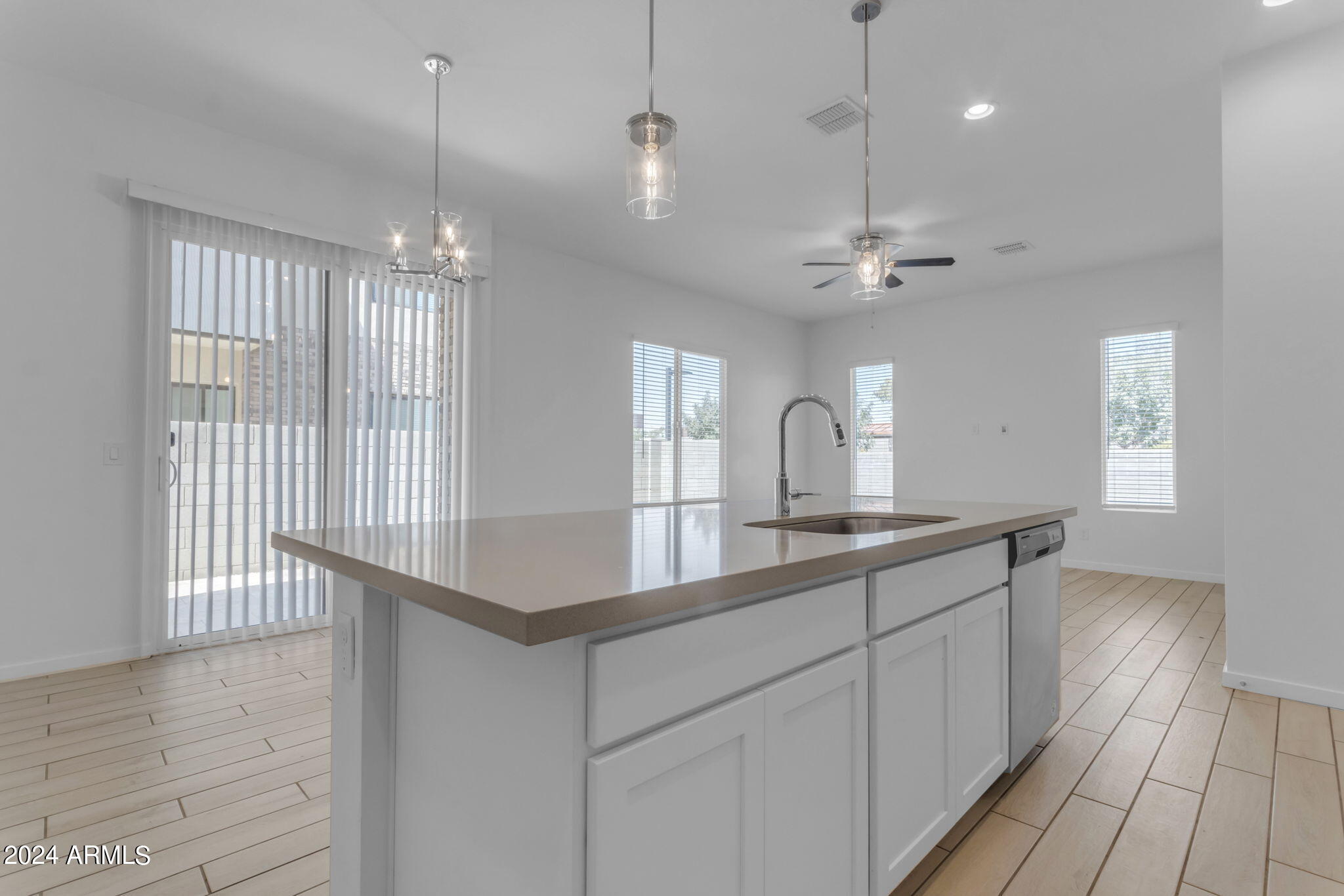 901 S Smith Road 1039