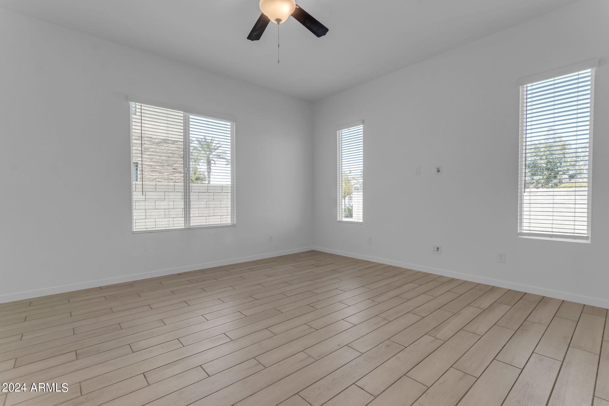 901 S Smith Road 1039