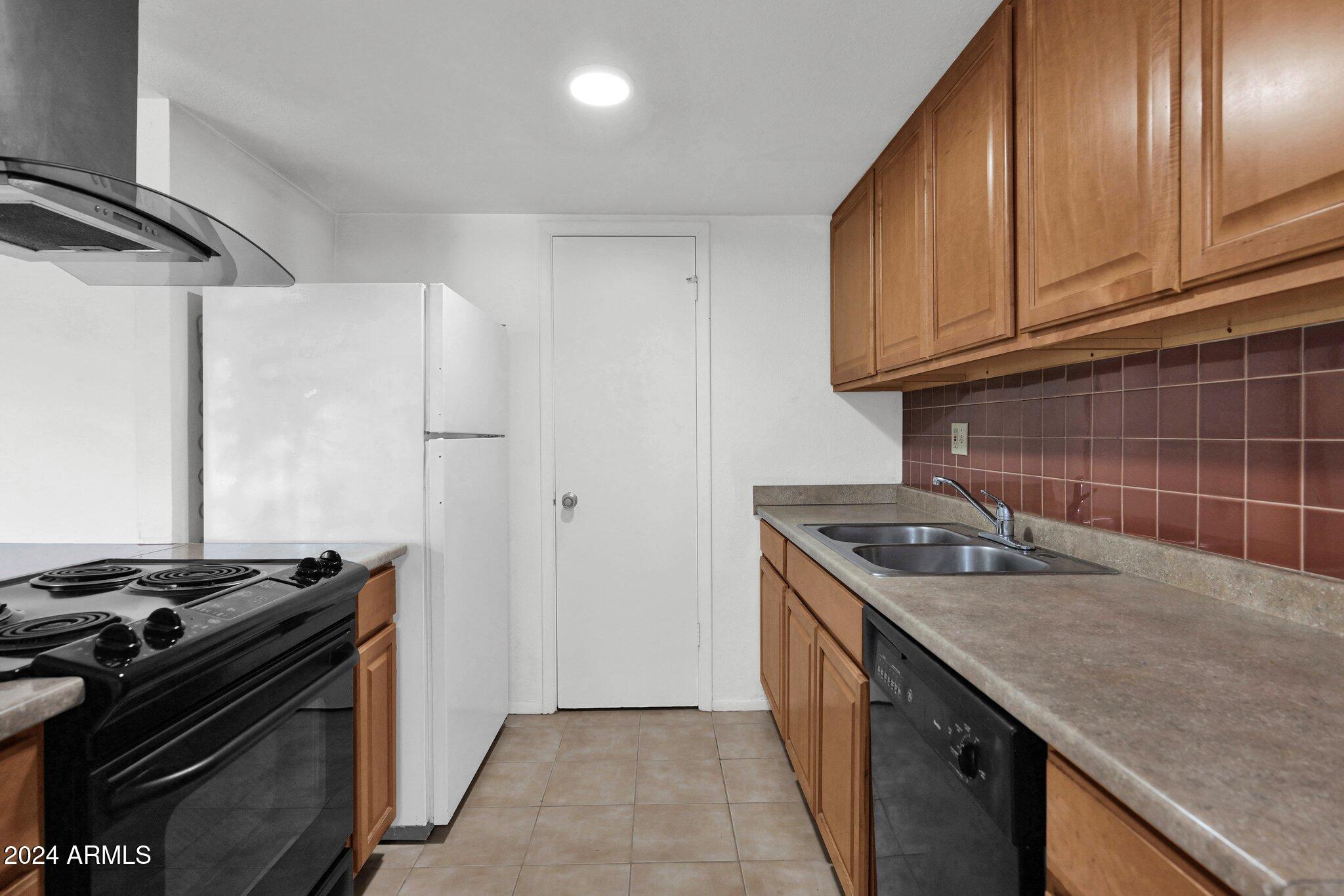 6050 N 79TH Street