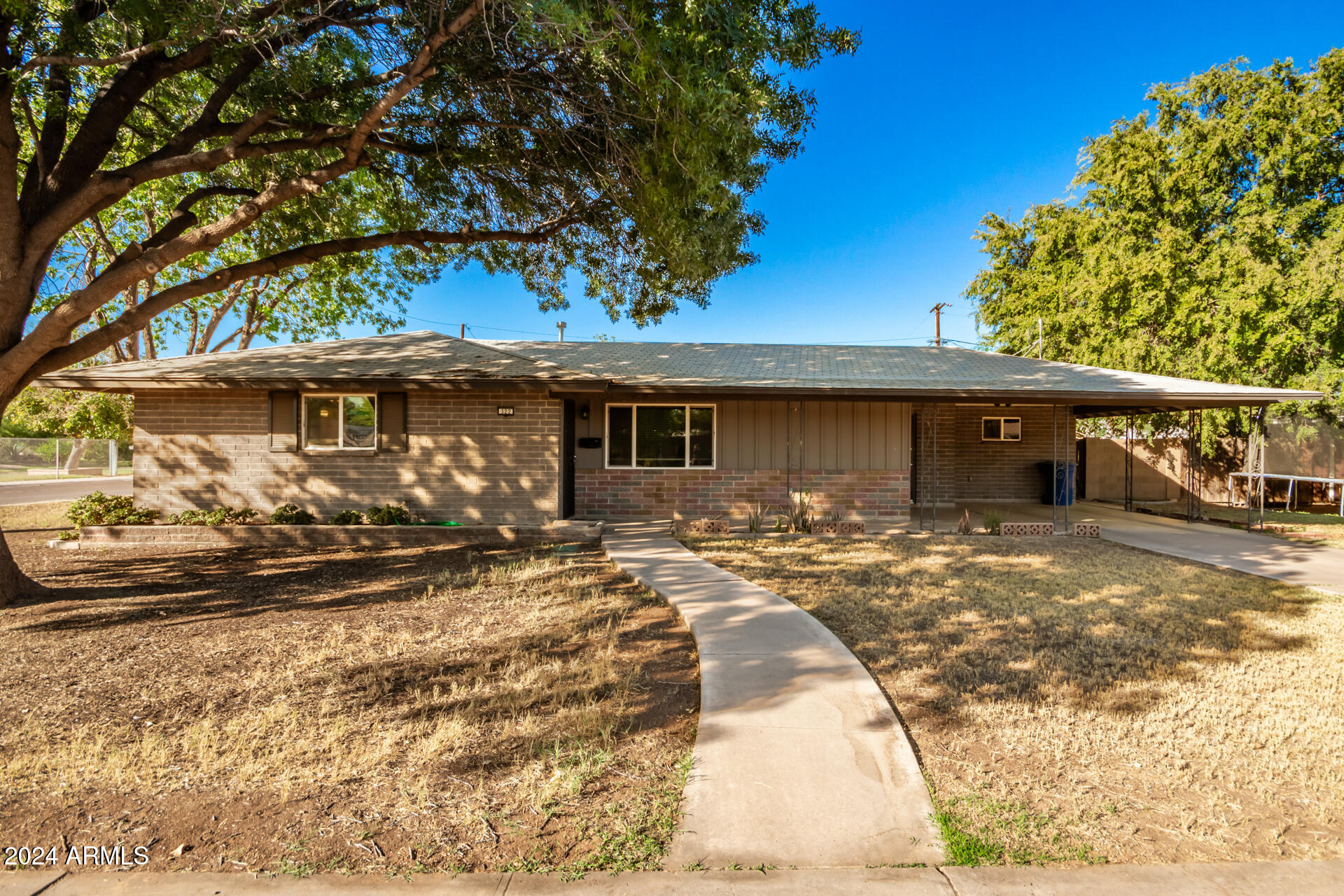 322 E LA DIOSA Drive