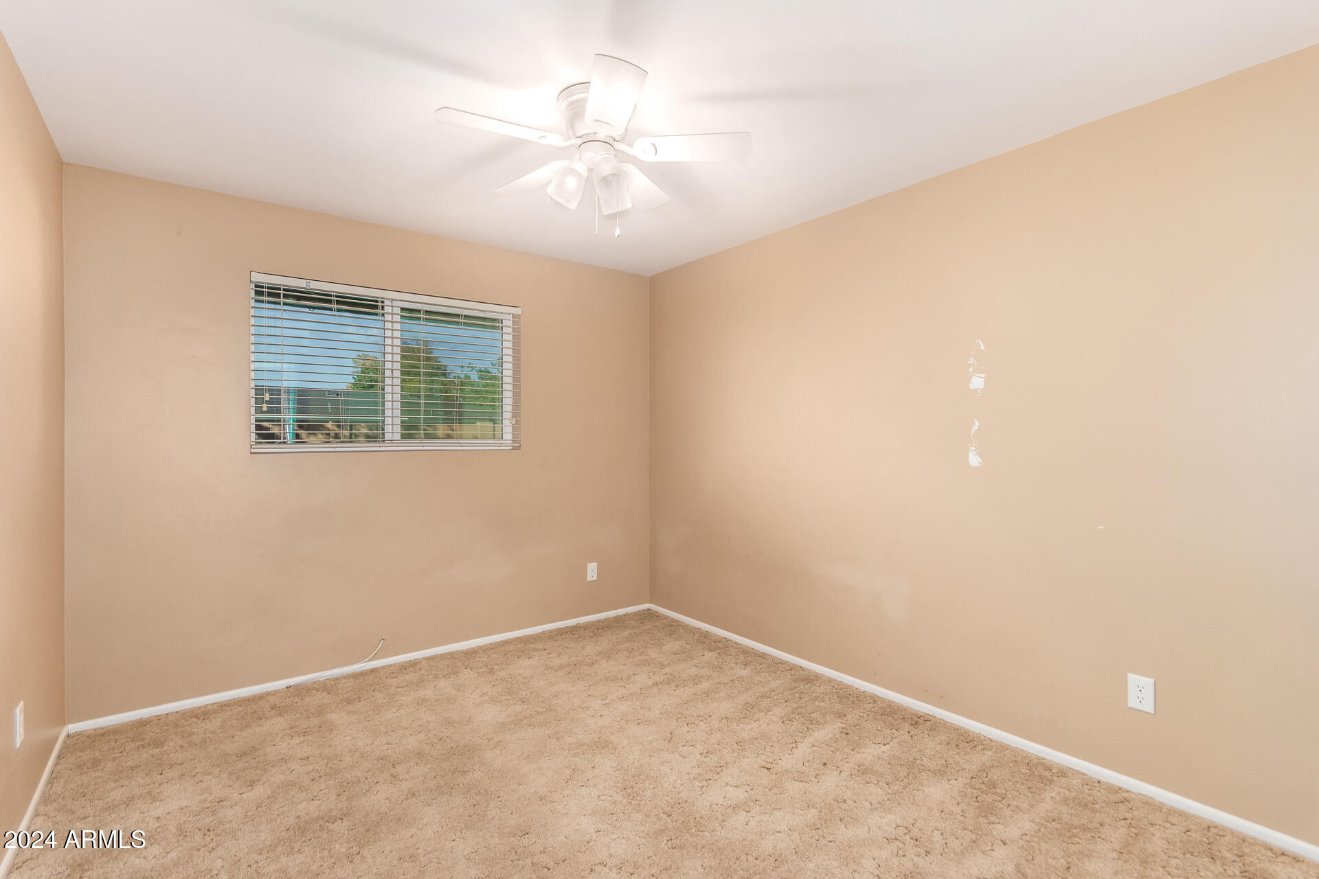 322 E LA DIOSA Drive