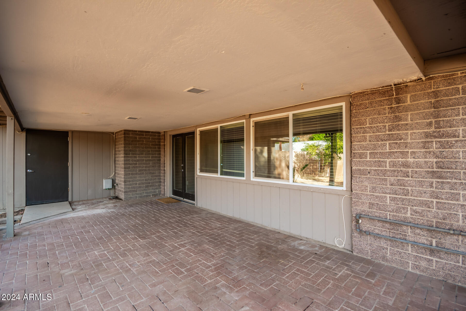 322 E LA DIOSA Drive