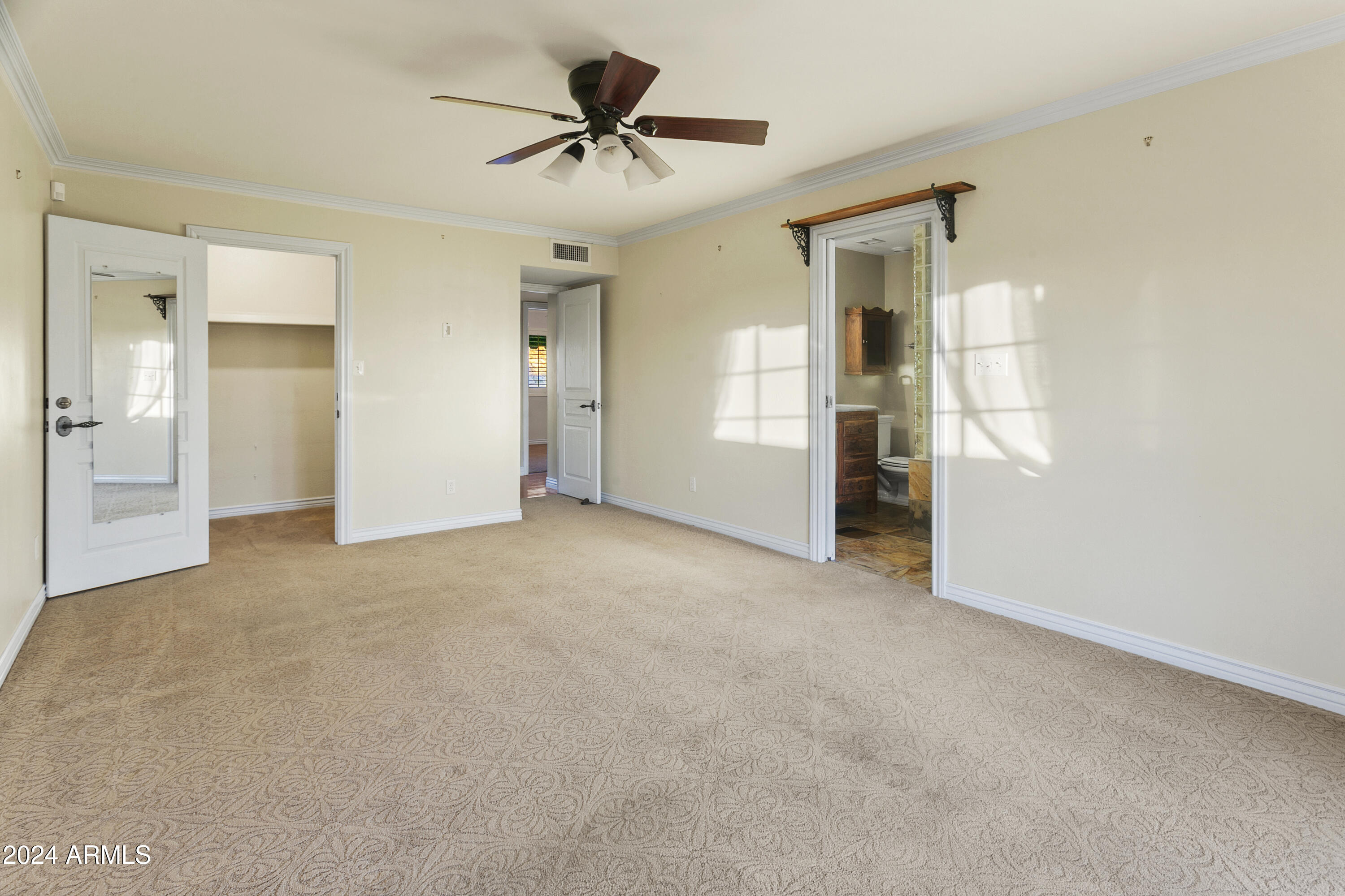 2321 E LINCOLN Way