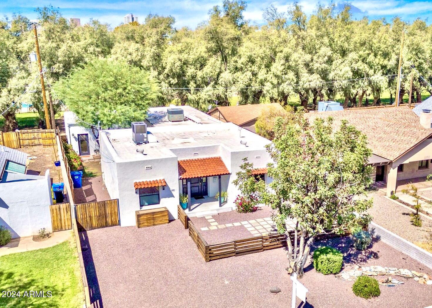 3738 N 12TH Street