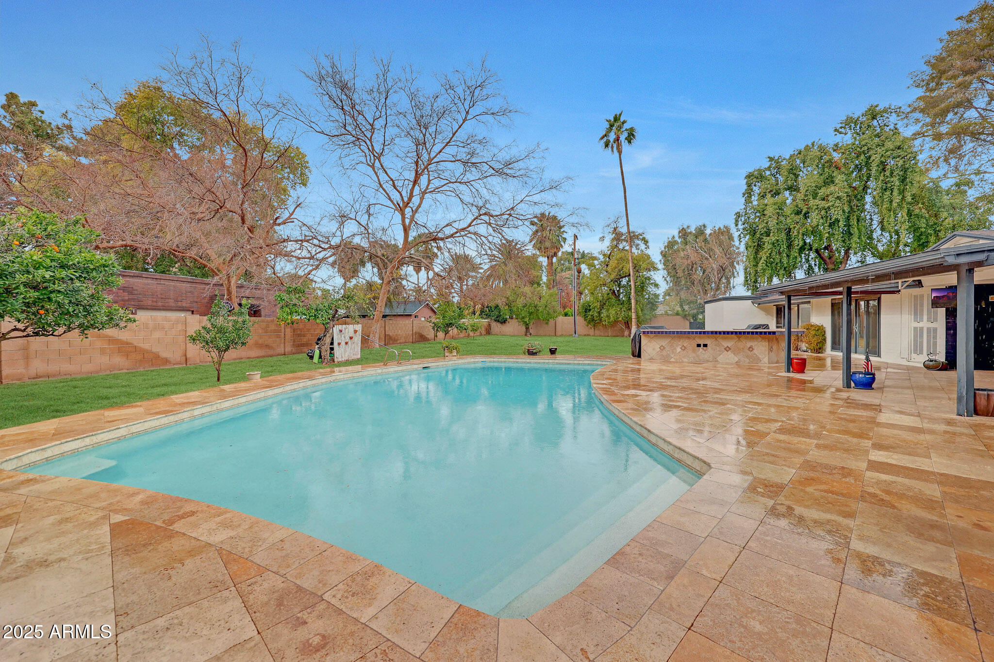 5325 E FLOWER Street