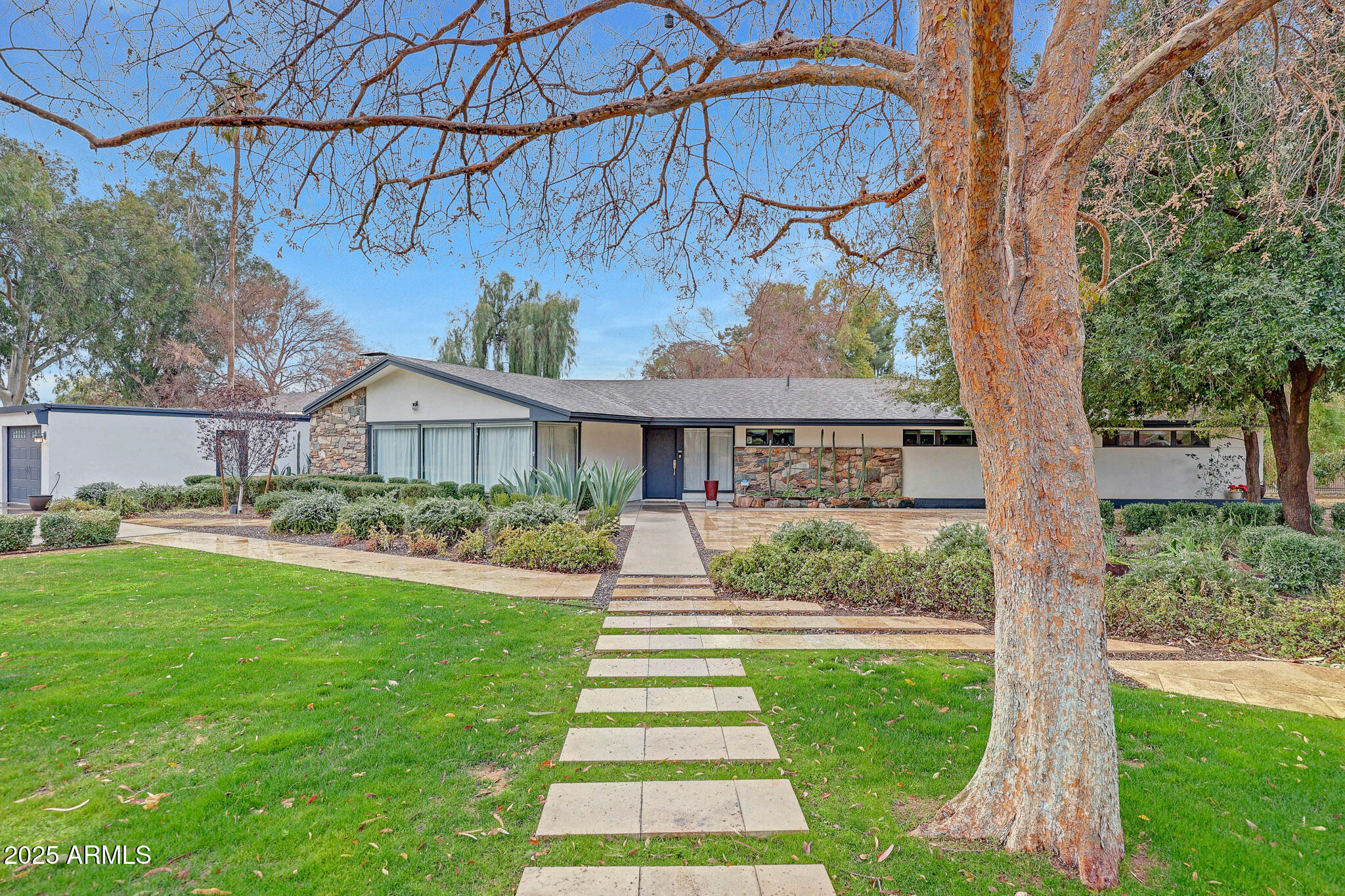 5325 E FLOWER Street