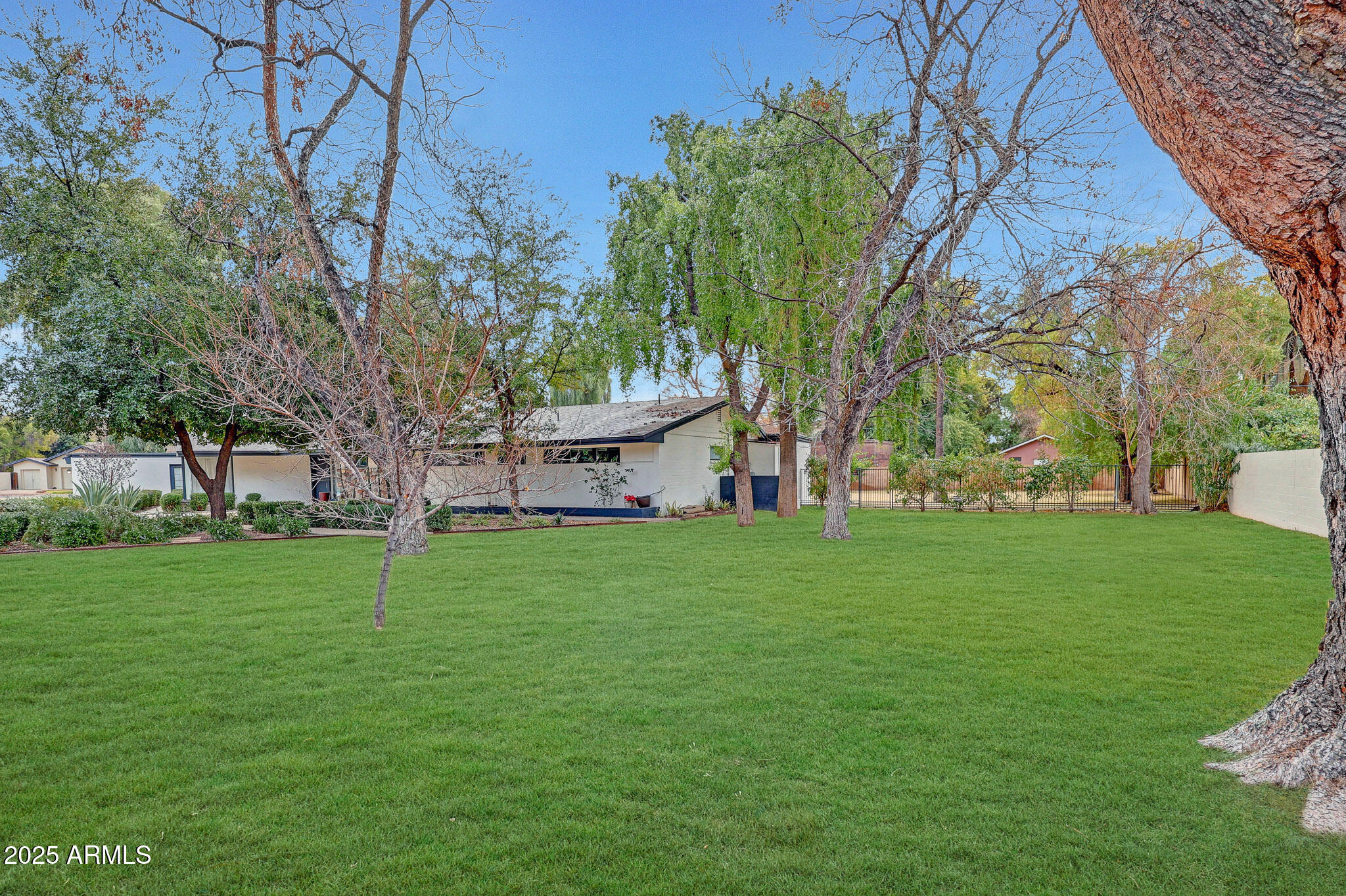 5325 E FLOWER Street